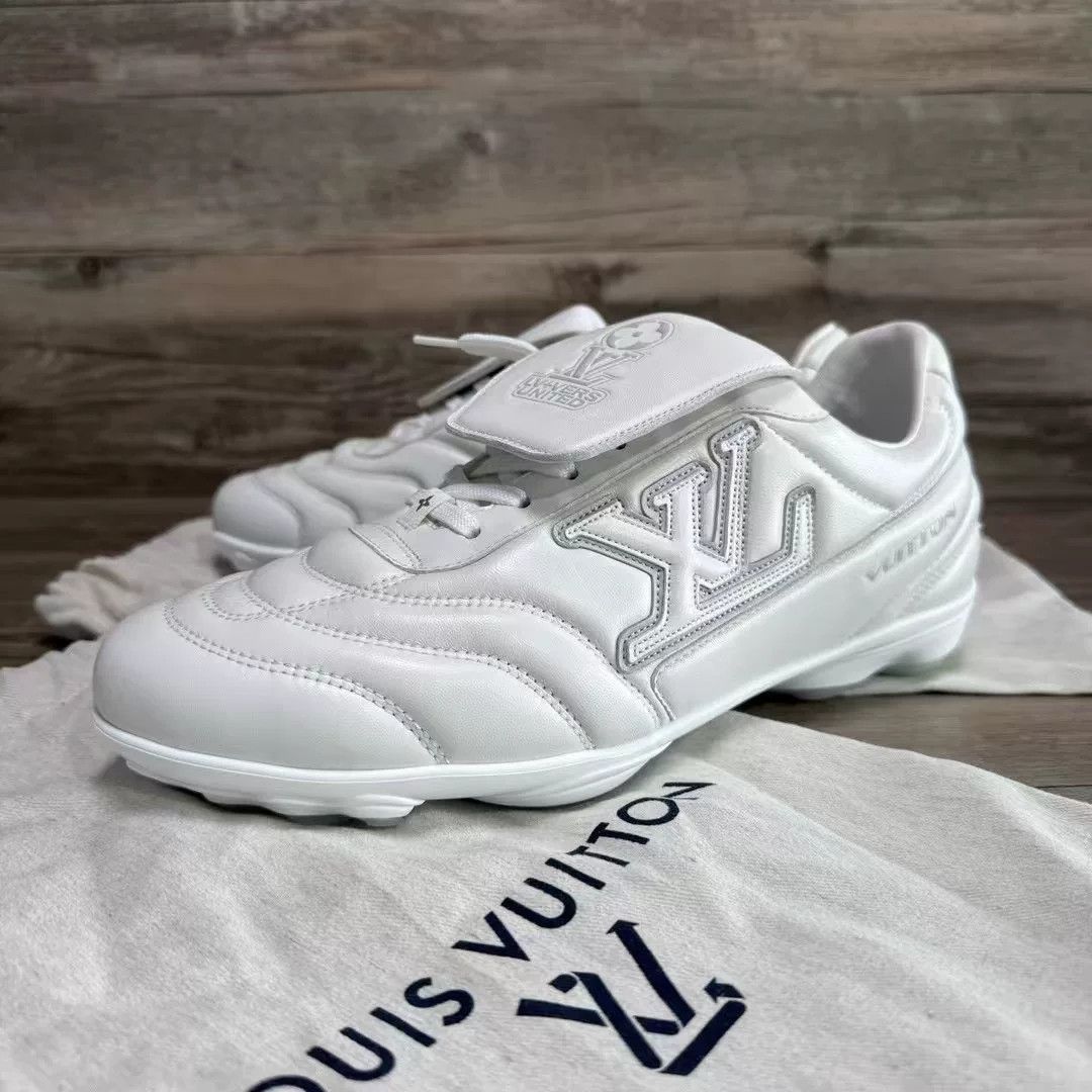 Louis Vuitton Louis Vuitton Football White Hoodie 7 Men Size US XS / EU 42 / 0 - 1 Thumbnail