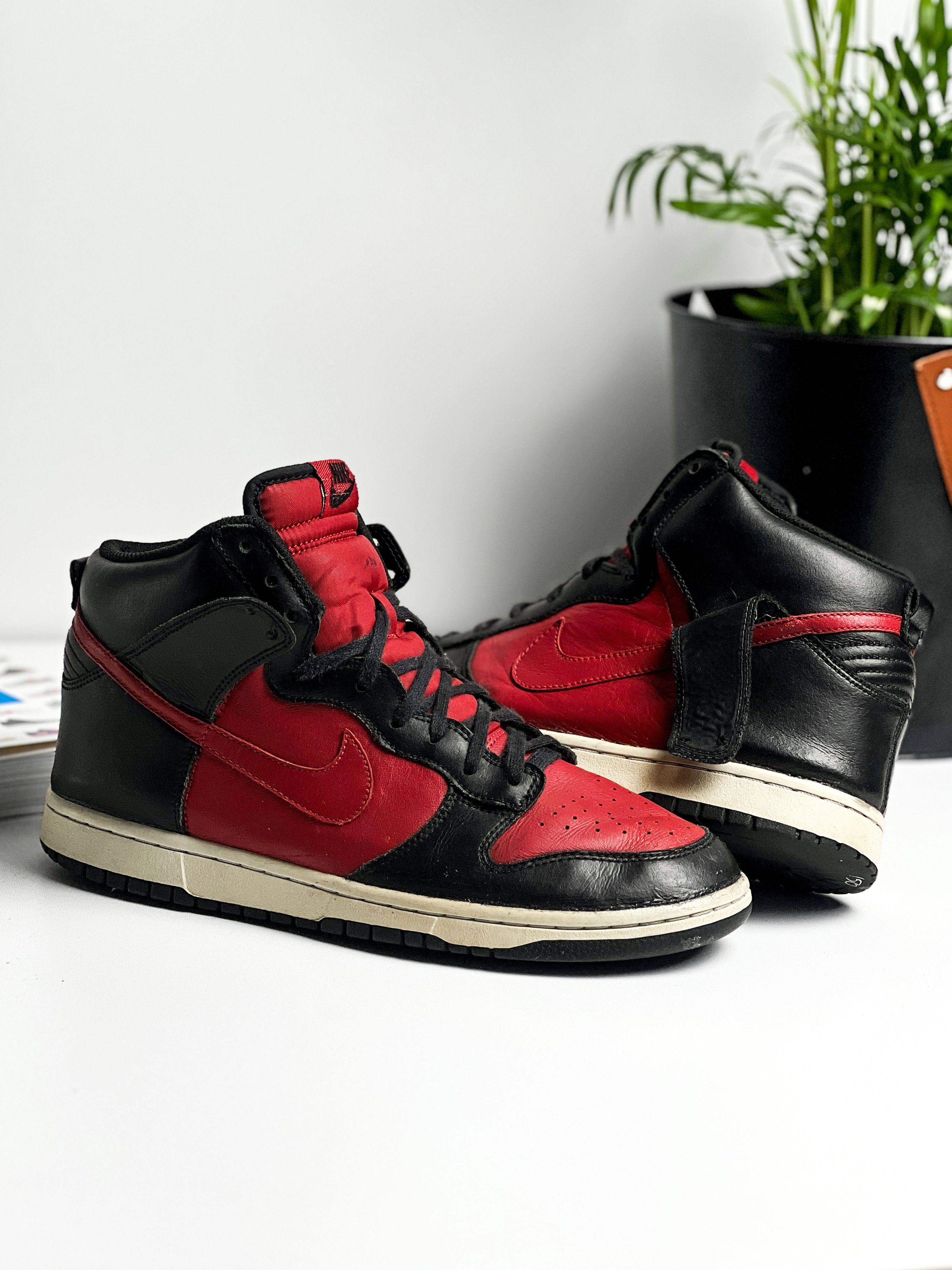 Nike Nike Dunk High Vintage "Black Varsity Red" 317982-009 Size US 8 / EU 41 - 1 Thumbnail