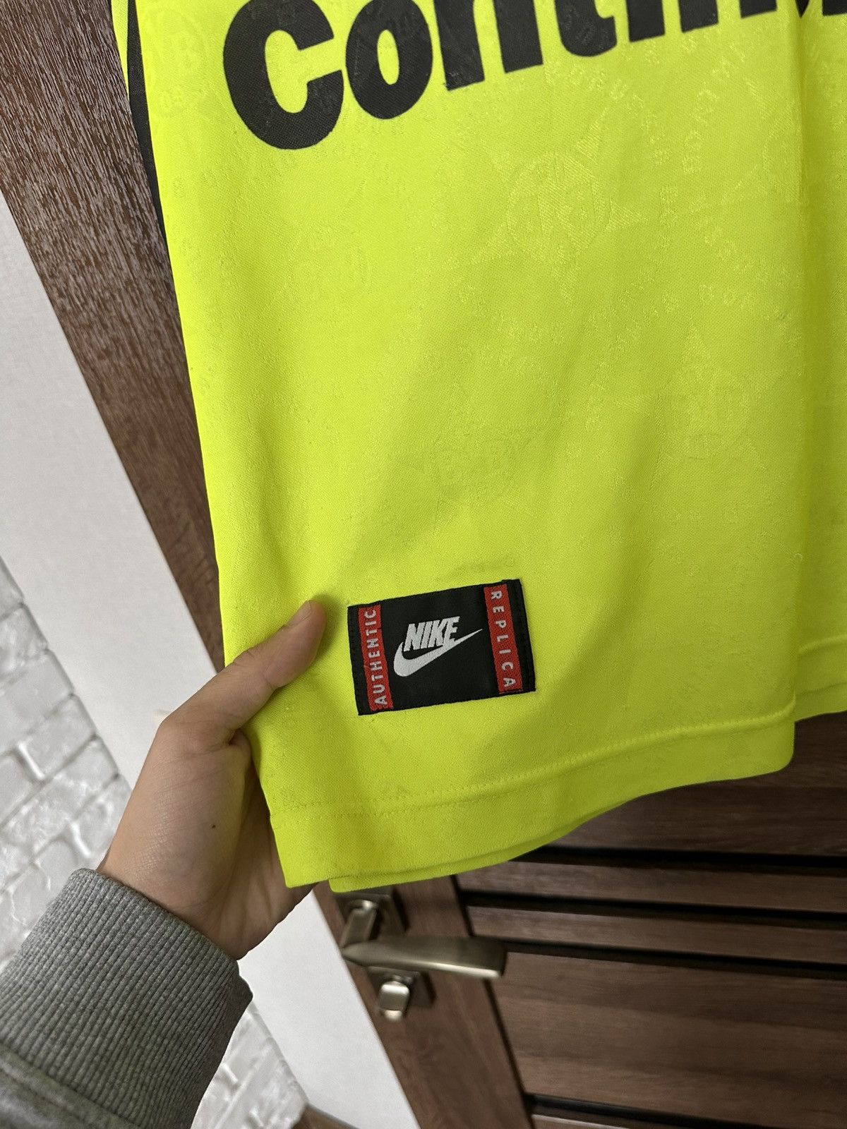 Nike 1994/1995 Nike Borussia Dortmund Vintage Long Sleeve Jersey Size US M / EU 48-50 / 2 - 9 Thumbnail