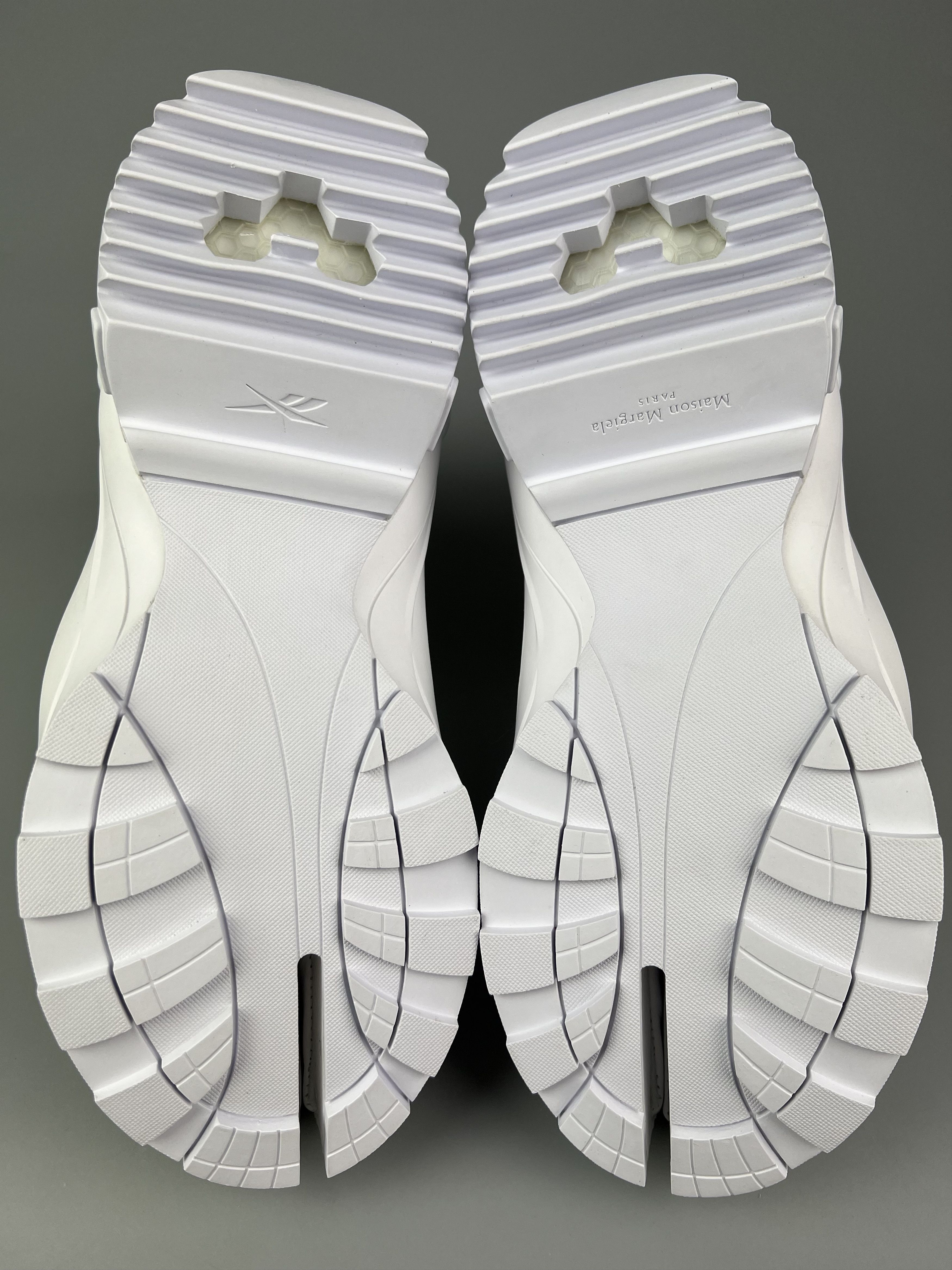 Maison Margiela × Reebok US8.5 Maison Margiela x Reebok Tabi Instapump Fury Sneakers Size US 8.5 / EU 41-42 - 6 Thumbnail