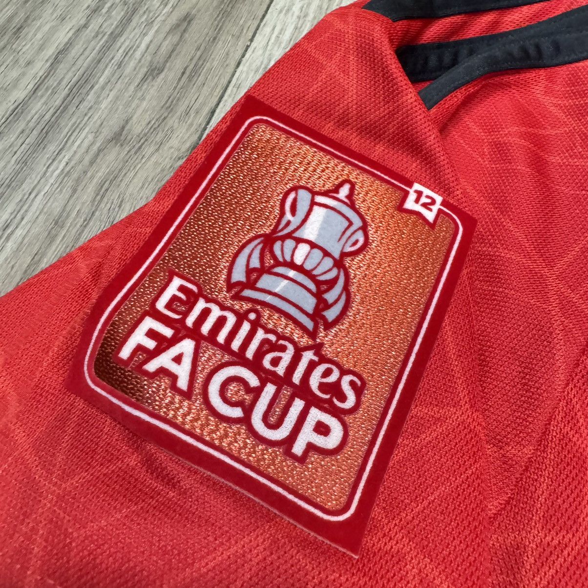 Sports Specialties Manchester united 23/24 FA cup final shirt #19 Varane (bnwt) Size US L / EU 52-54 / 3 - 6 Thumbnail
