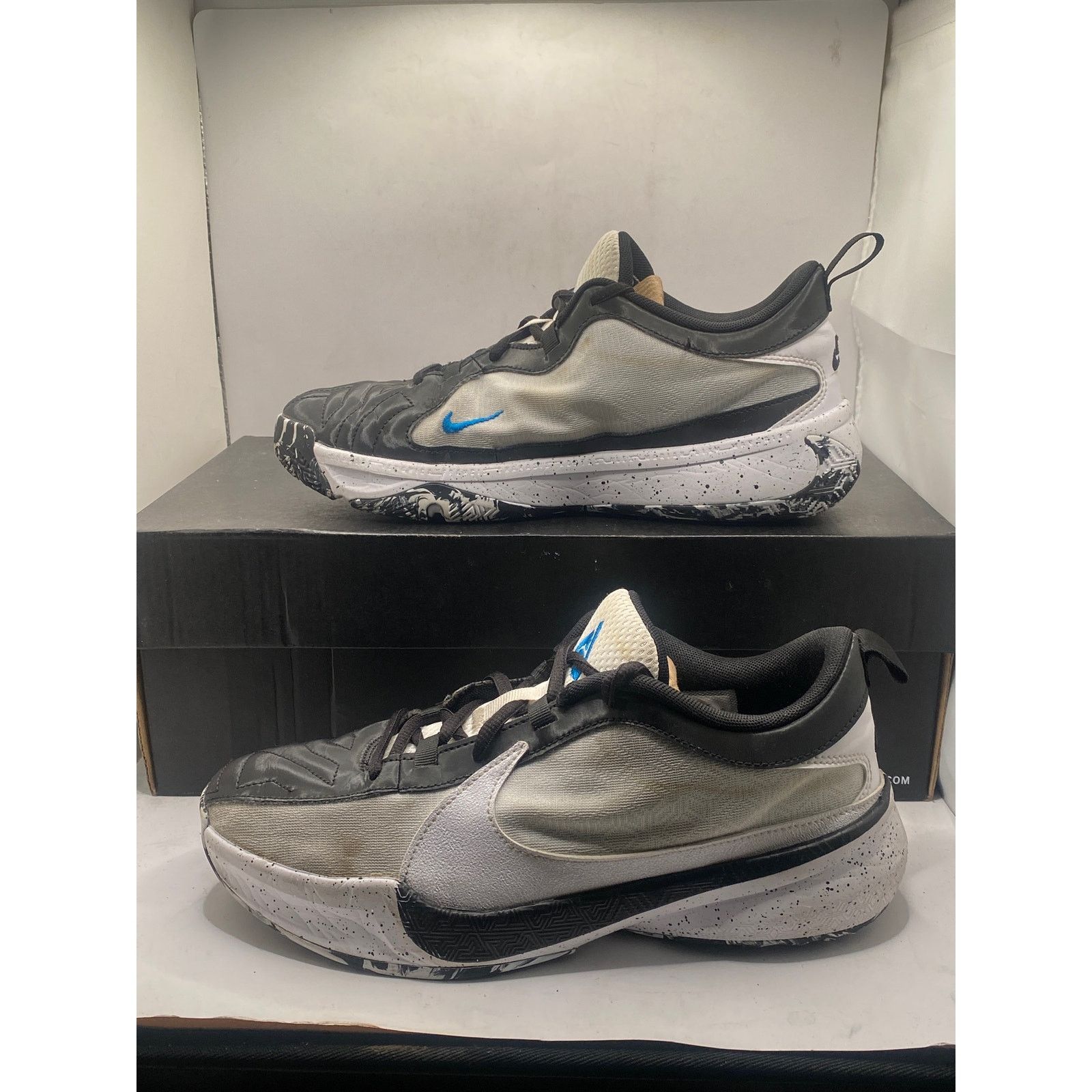 Nike Nike Freak 5 GS [DZ4486-100] Kids Basketball White US 6Y Size US 6 / EU 39 - 3 Thumbnail