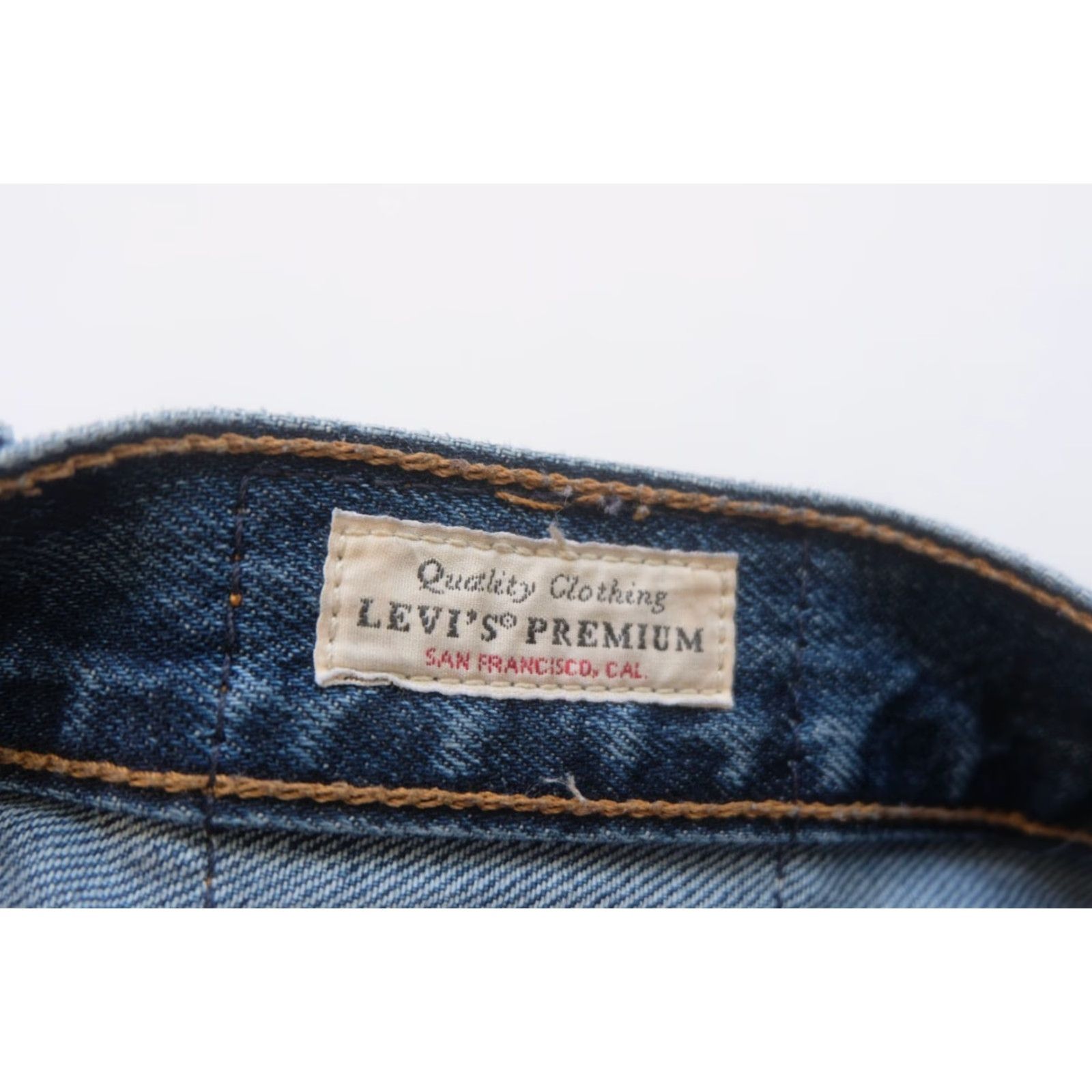 Levi's VINTAGE Levi's 501 Jeans Men's 28x32 Denim Button Fly 90s VTG Y2K Blue Size US 28 / EU 44 - 6 Thumbnail