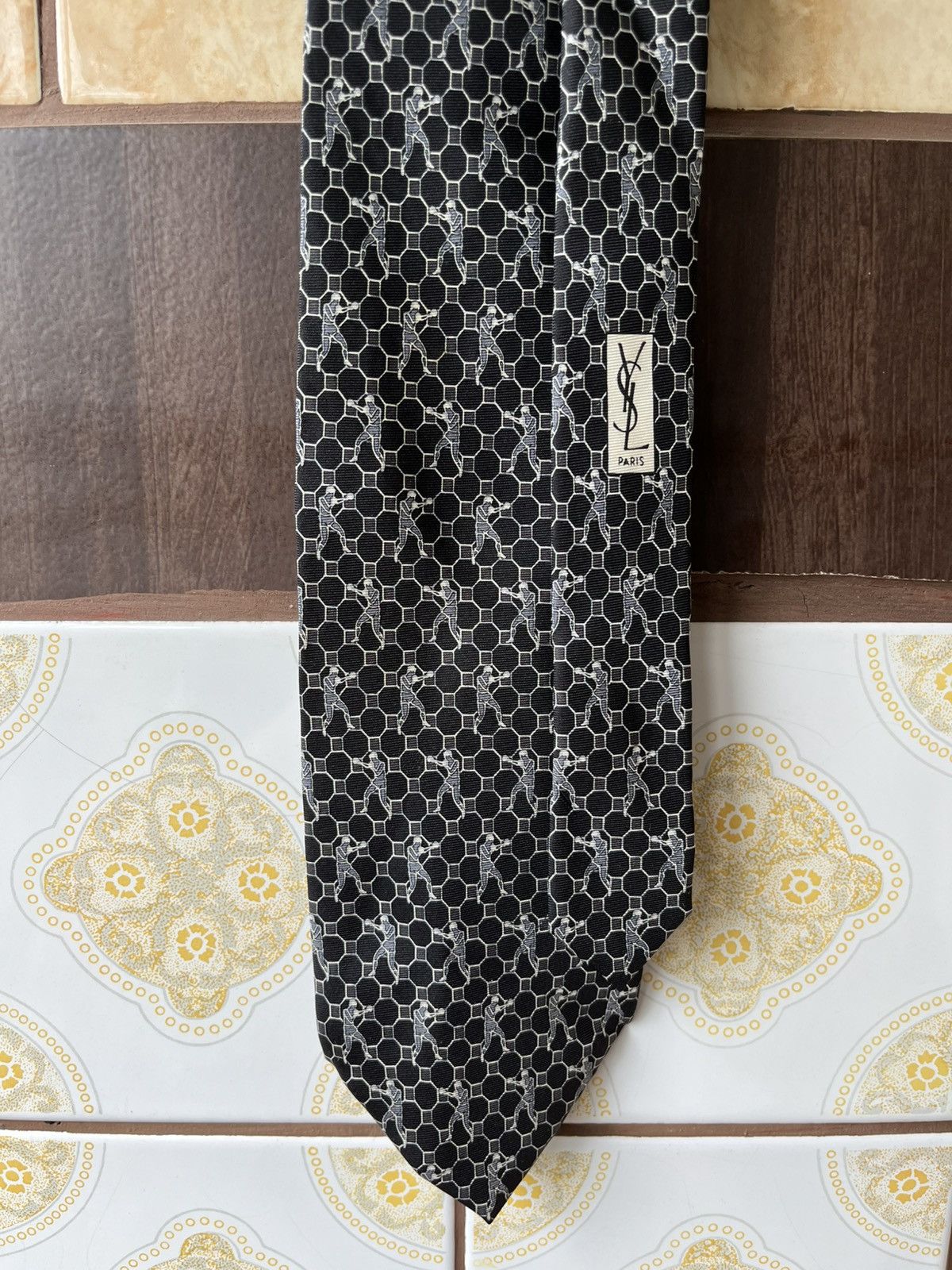 Yves Saint Laurent RARE exclusive Boxing man Yves Saint Laurent silk tie Size ONE SIZE - 1 Thumbnail