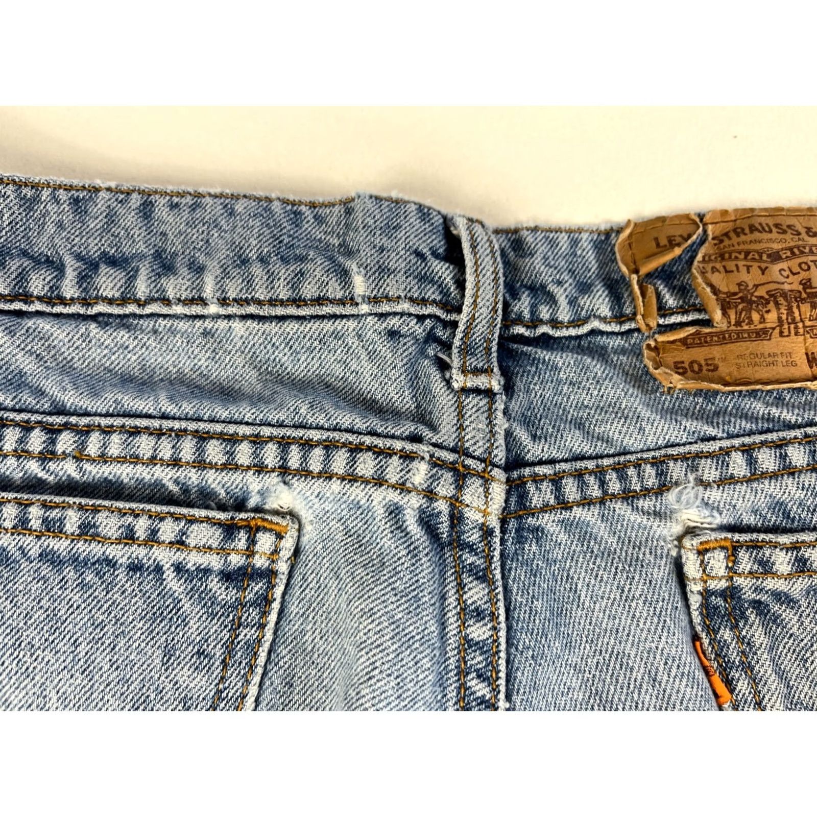 Levi's Levi's 505 Jeans Regular Levi's 505 Jeans Distressed Vintage 90s Mens 38x30 Blue Denim Straight Jeans Mens Size US 35 - 7 Thumbnail