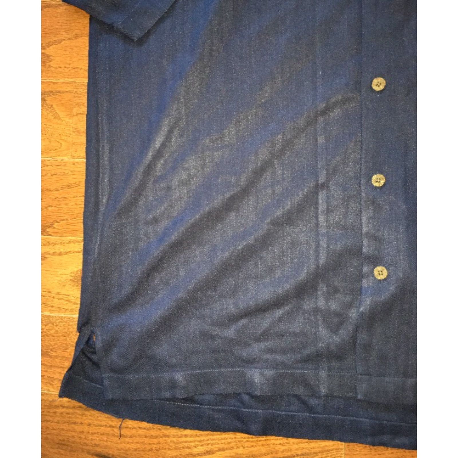 Tommy Bahama VINTAGE Tommy Bahama Shirt Hawaiian Mens Navy Blue 100% Silk Size L Short Sleeve Solid Pattern Button-Up Front Hole in back Recovery? Size US L / EU 52-54 / 3 - 3 Thumbnail