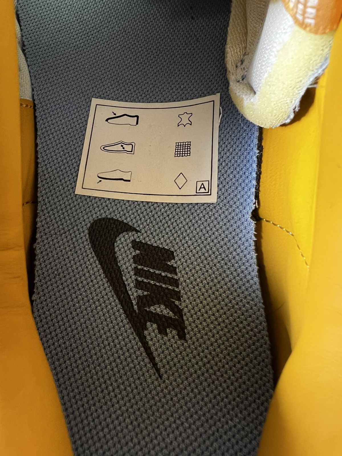 Nike Nike Air Safari VNTG - Size UK 8 Size US 8 / EU 41 - 25 Thumbnail