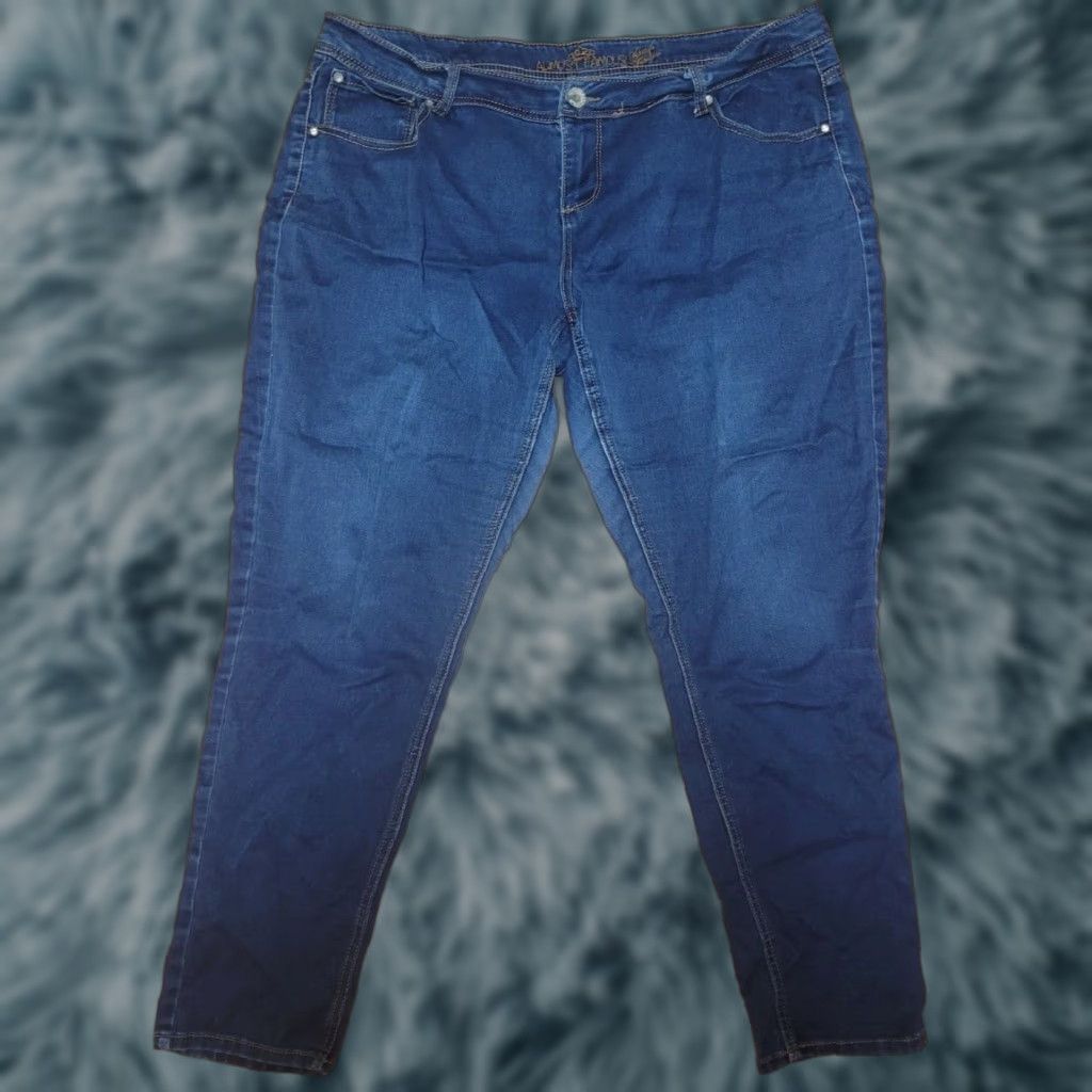 Almost Famous VINTAGE Almost Famous Jeans Blue Womens Size 20 Stretch Denim Straight 20 Mens Women Girls Size 42" / US 20 - 1 Thumbnail