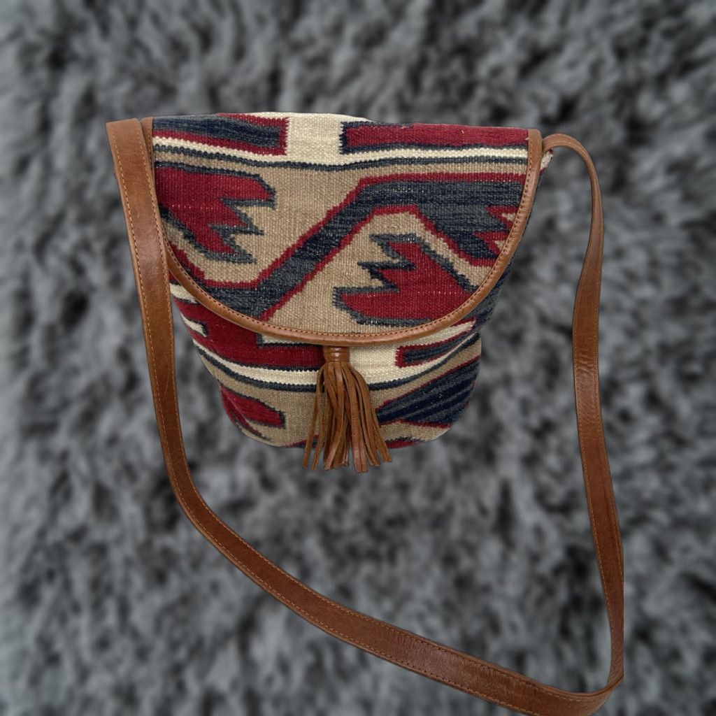 Vintage Boho Woven Fabric Leather Crossbody Shoulder Bag Purse Multicolor Medium Womens in White