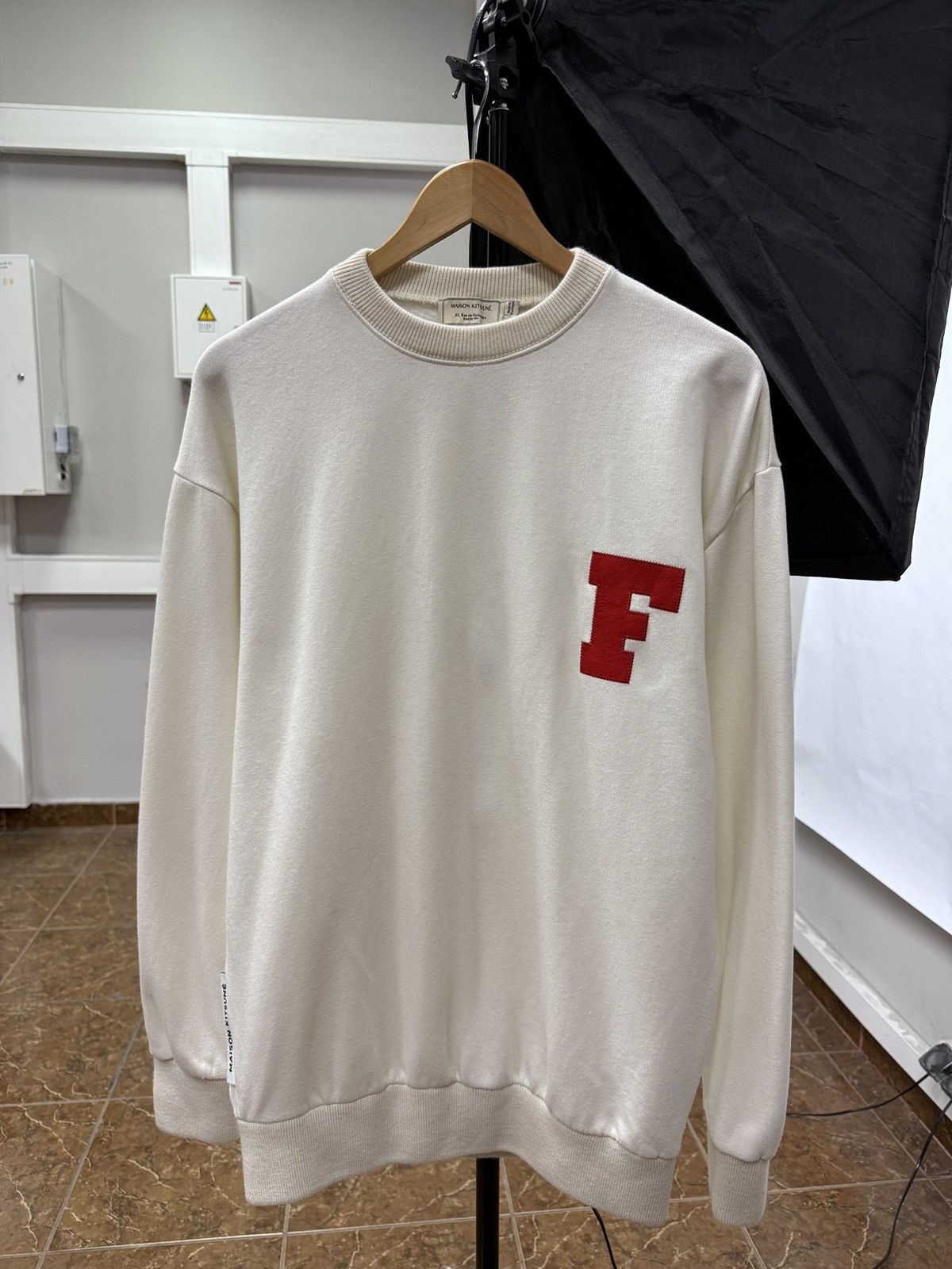 Maison Kitsune 🇫🇷 Maison Kitsune Paris College Style Sweatshirt Rare Retro Size US L / EU 52-54 / 3 - 1 Thumbnail