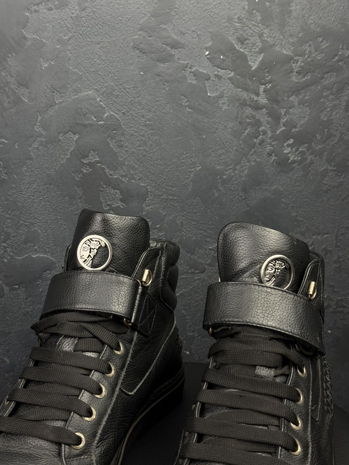 Versace Versace Black Leather Medallion High Top Sneakers Size 39 Size US 6.5 / EU 39-40 - 2 Thumbnail