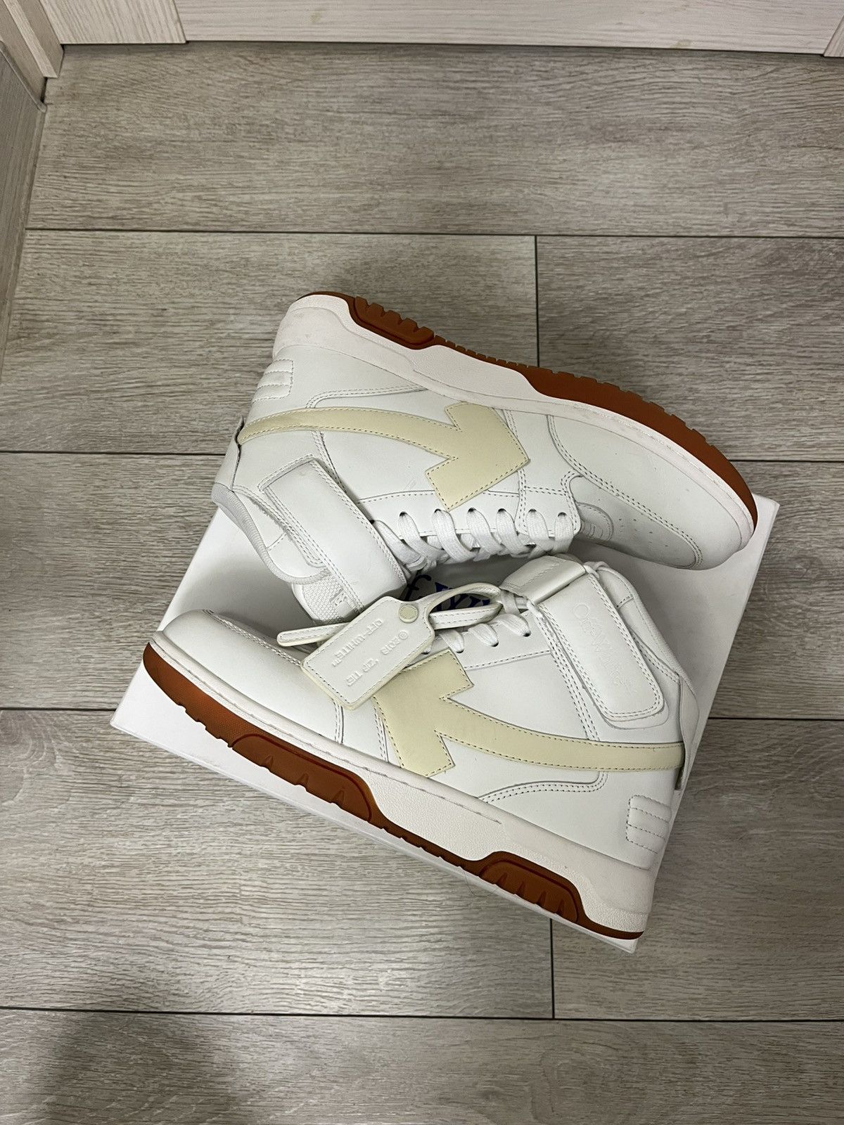 Off-White Off White Out Off Office High Top Size US 7 / EU 40 - 2 Thumbnail