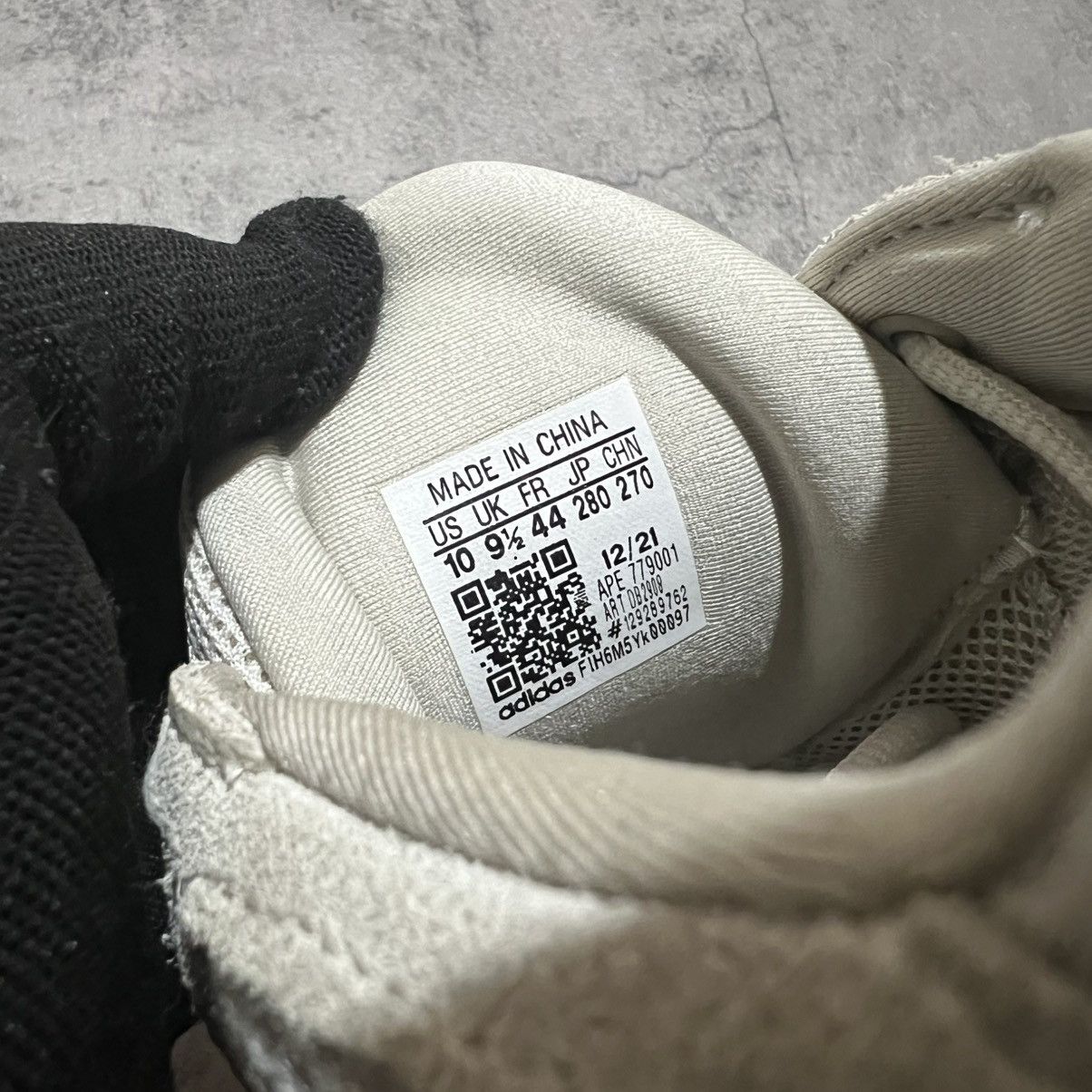 Yeezy Yeezy Adidas 500 Blush 2022 Size US 10 / EU 43 - 8 Thumbnail