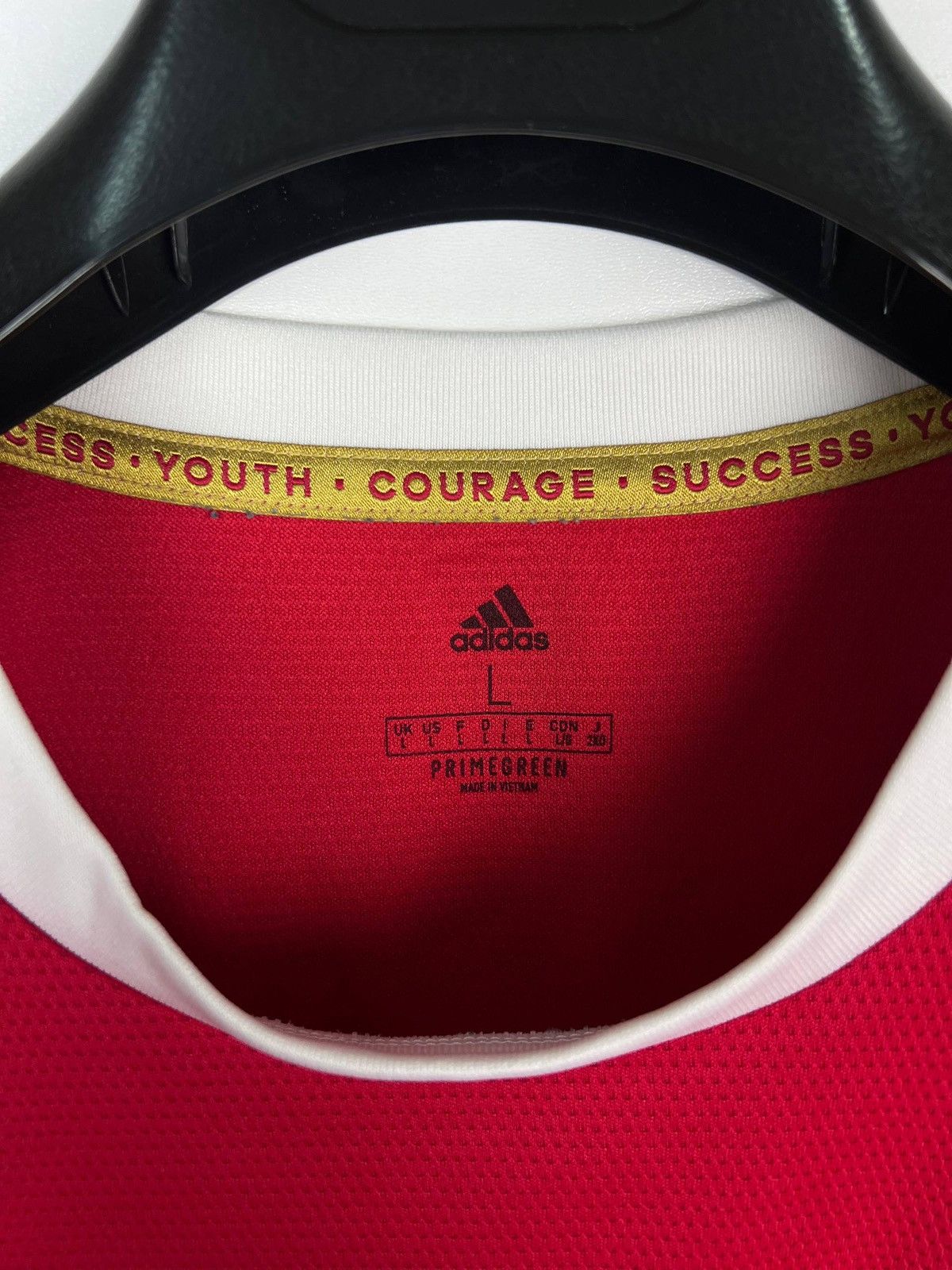 Other Manchester United Ronaldo 7 2021 jersey t-shirts size L Size US L / EU 52-54 / 3 - 3 Thumbnail
