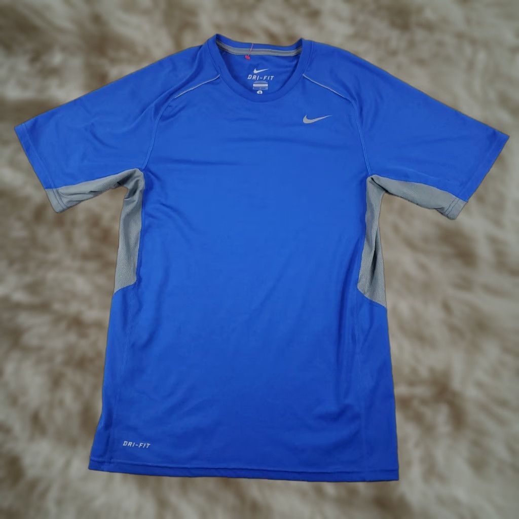 Nike Nike T Shirt Mens Size Small Blue Swoosh Active Gym Work Out Short Sleeve Size US S / EU 44-46 / 1 - 1 Thumbnail