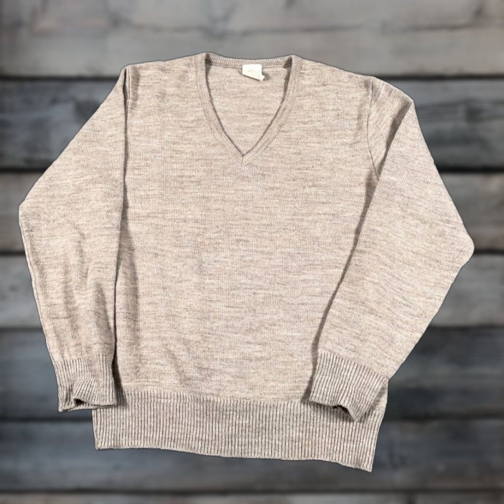 Vintage VINTAGE St. Michael Sweater Adult Small Beige Lightweight V-Neck Pullover 80s 90s Preppy Mens Size US S / EU 44-46 / 1 - 1 Thumbnail