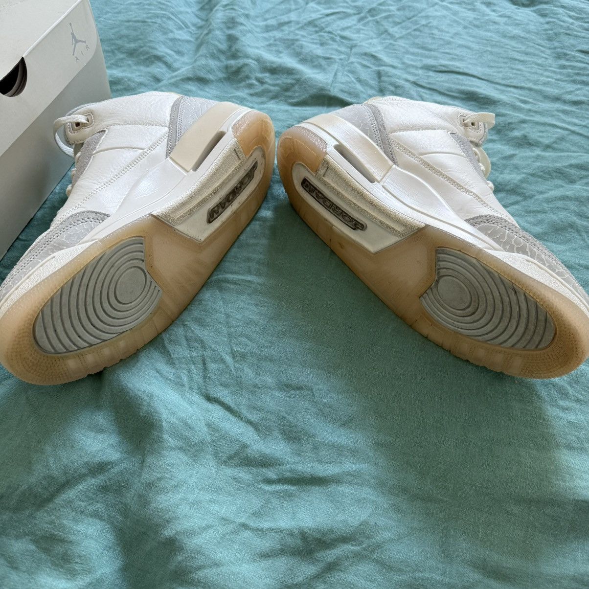 Jordan Brand × Nike Jordan 3 SE Craft Size US 10 / EU 43 - 4 Thumbnail