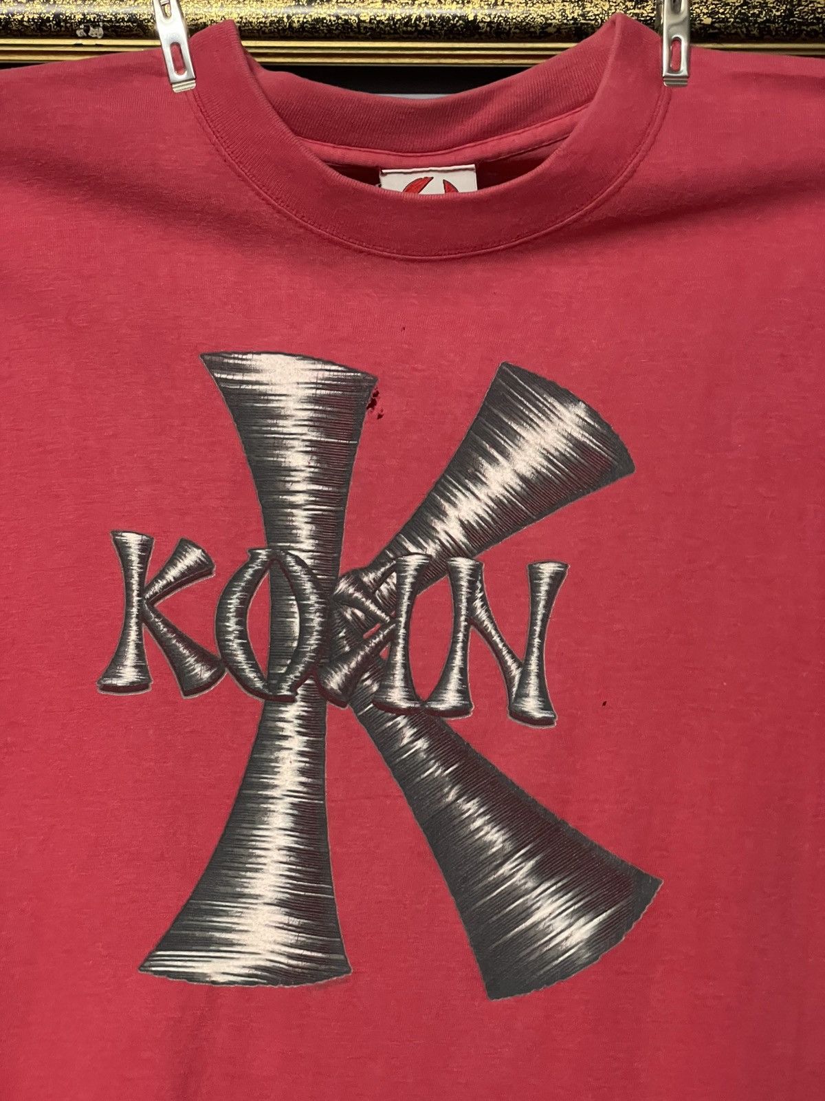 Vintage 1990s Korn Follow The Leader Boxy Sunfaded Distressed Tee Size US S / EU 44-46 / 1 - 5 Thumbnail