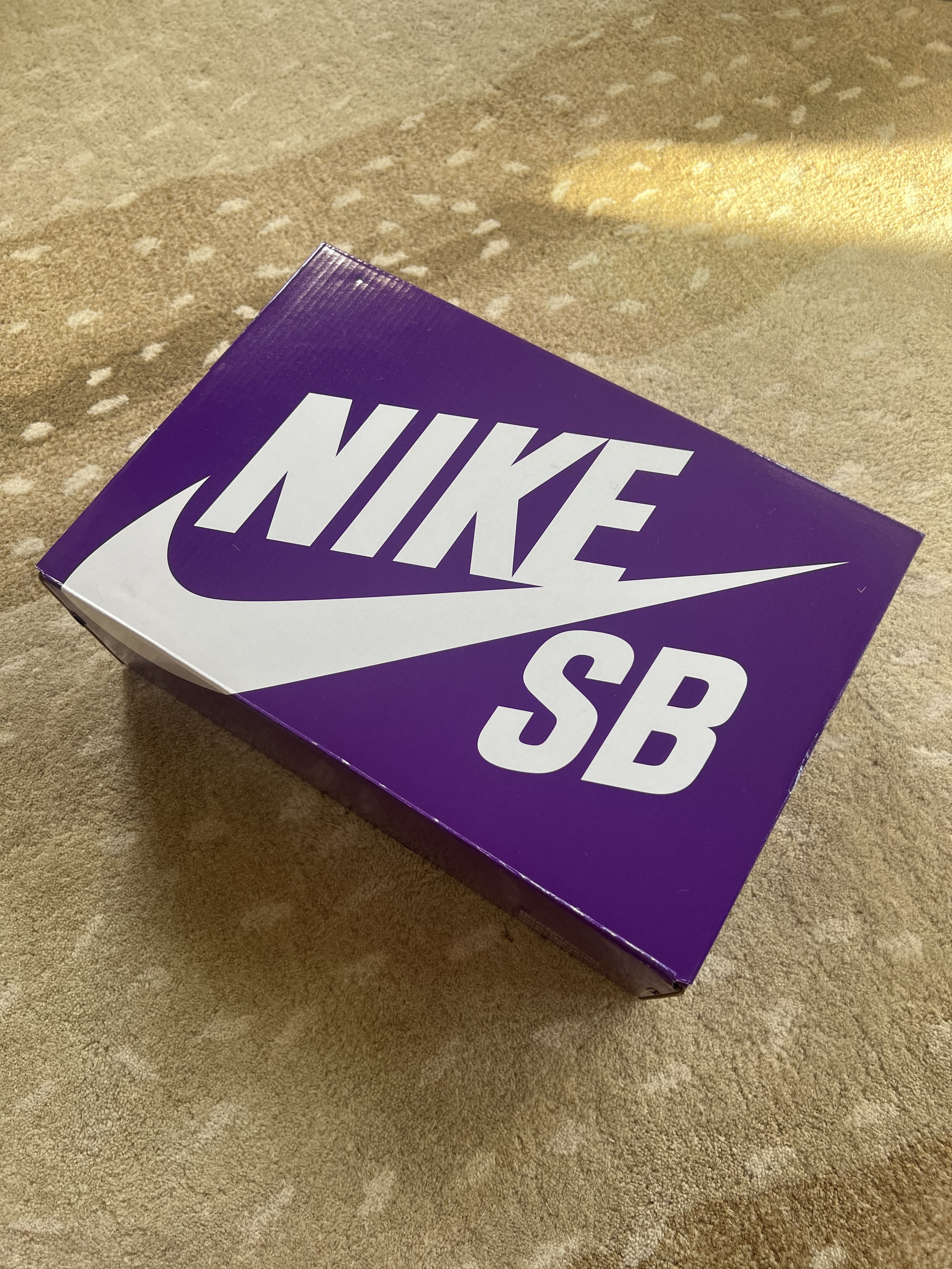 Nike × Supreme Nike SB Dunk Low Supreme Stars Black Size US 11 / EU 44 - 2 Thumbnail