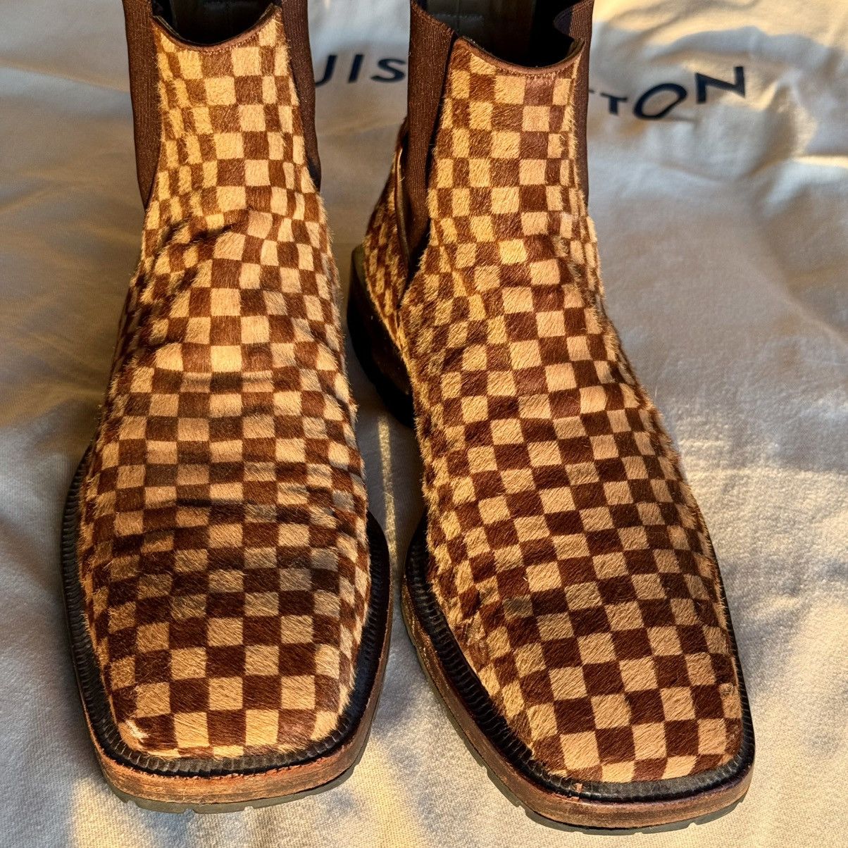 Louis Vuitton Louis Vuitton Checkered Brown Leather Chelsea Ankle Boots Size US 7.5 / EU 40-41 - 2 Thumbnail