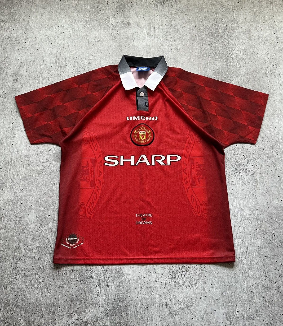Umbro 1996/98 Umbro Manchester United Vintage Home Soccer Jersey Size US L / EU 52-54 / 3 - 1 Thumbnail