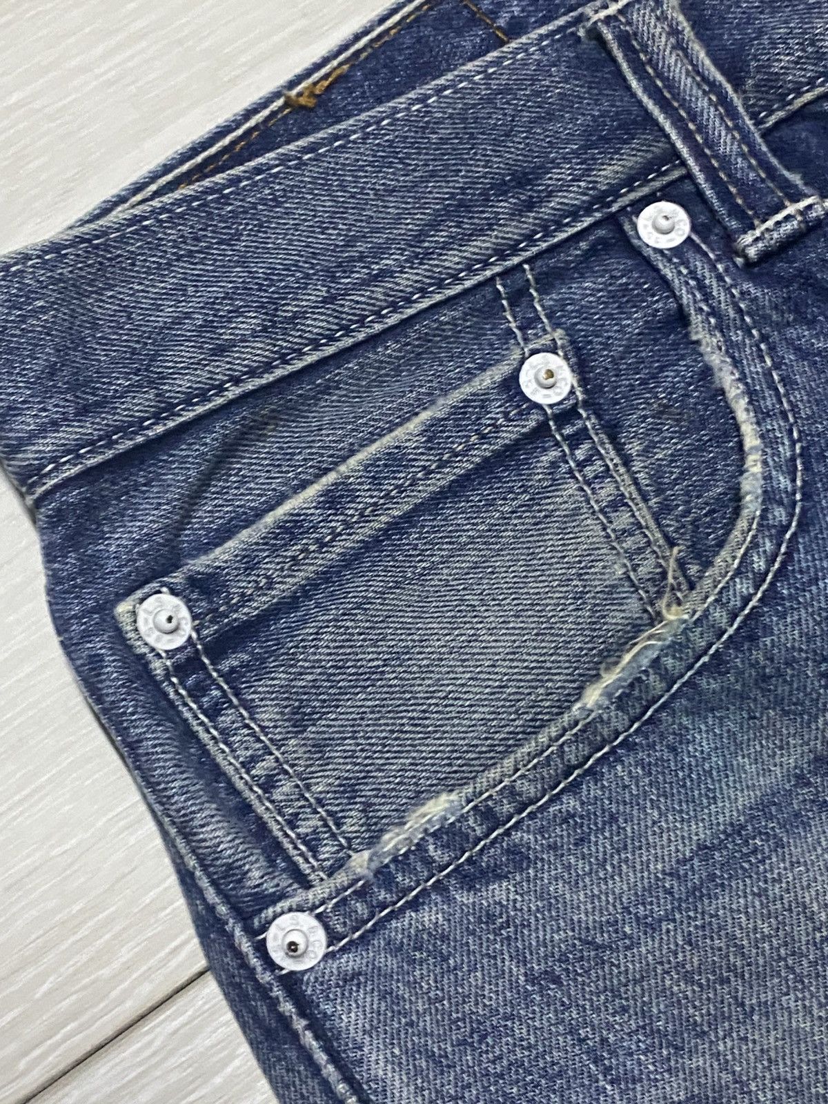Levi's Vintage Levis 501 Distressed Loose Jeans Size US 33 - 10 Thumbnail