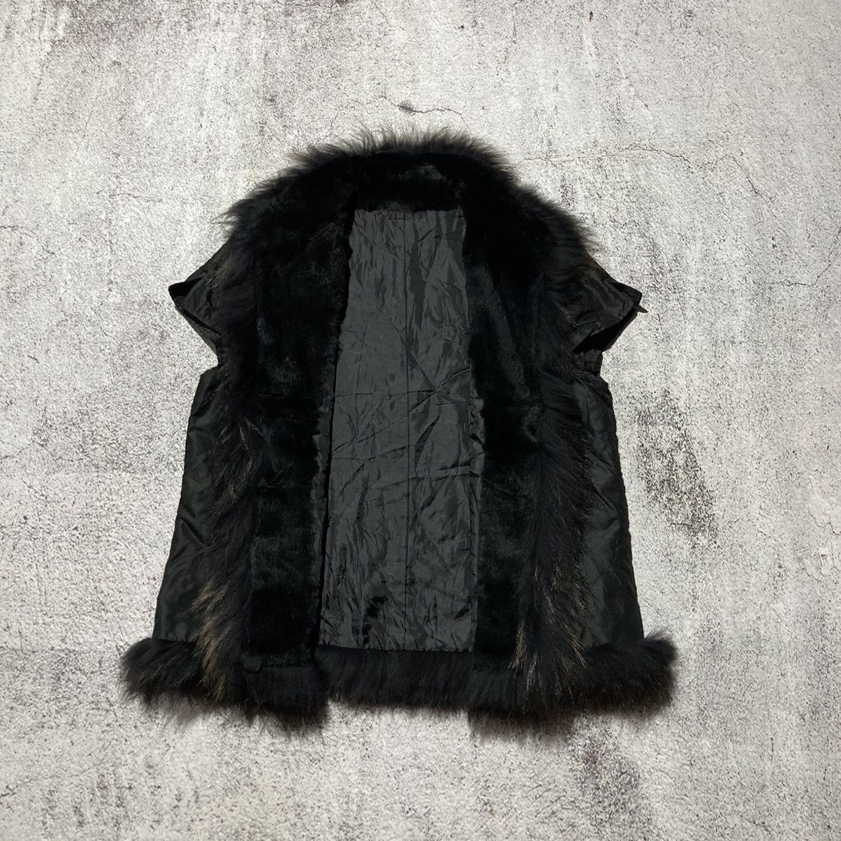Japanese Brand 2000s Japanese Brand Trim Fur Vest Jacket Vkei Gothic Grunge Size US L / EU 52-54 / 3 - 10 Thumbnail