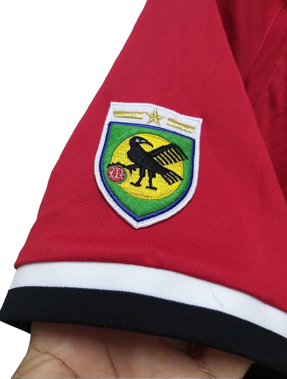 Nike VINTAGE URAWA RED DIAMONDS 2007 MITSUBISHI NIKE HOME JERSEY Size US XL / EU 56 / 4 - 5 Thumbnail