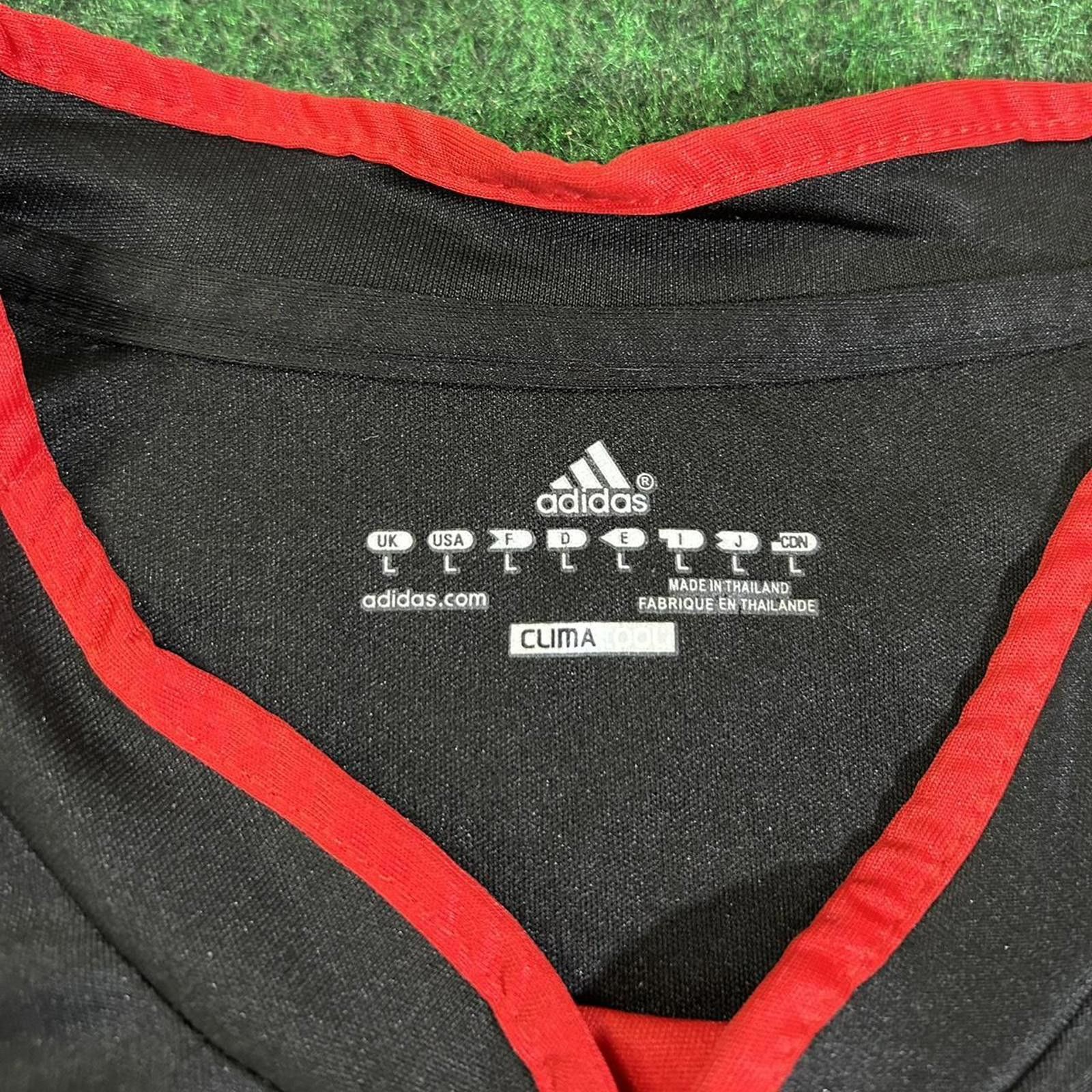 Adidas Adidas Uganda 2011-12 Away Shirt Size Large Size US L / EU 52-54 / 3 - 3 Thumbnail
