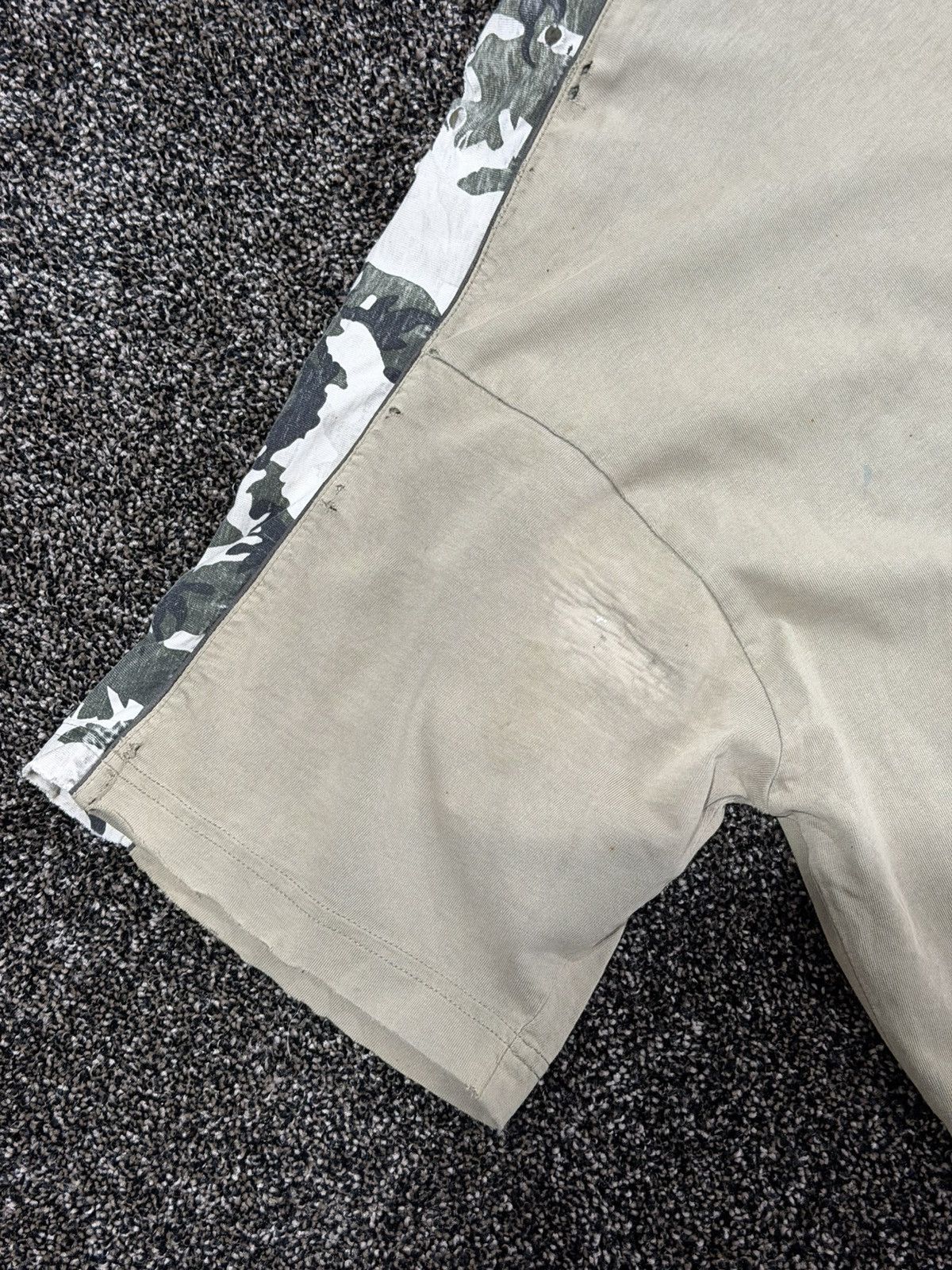 Vintage Vintage No Boundaries Guerrilla Camo Thrashed Faded Tee Size US XL / EU 56 / 4 - 8 Thumbnail