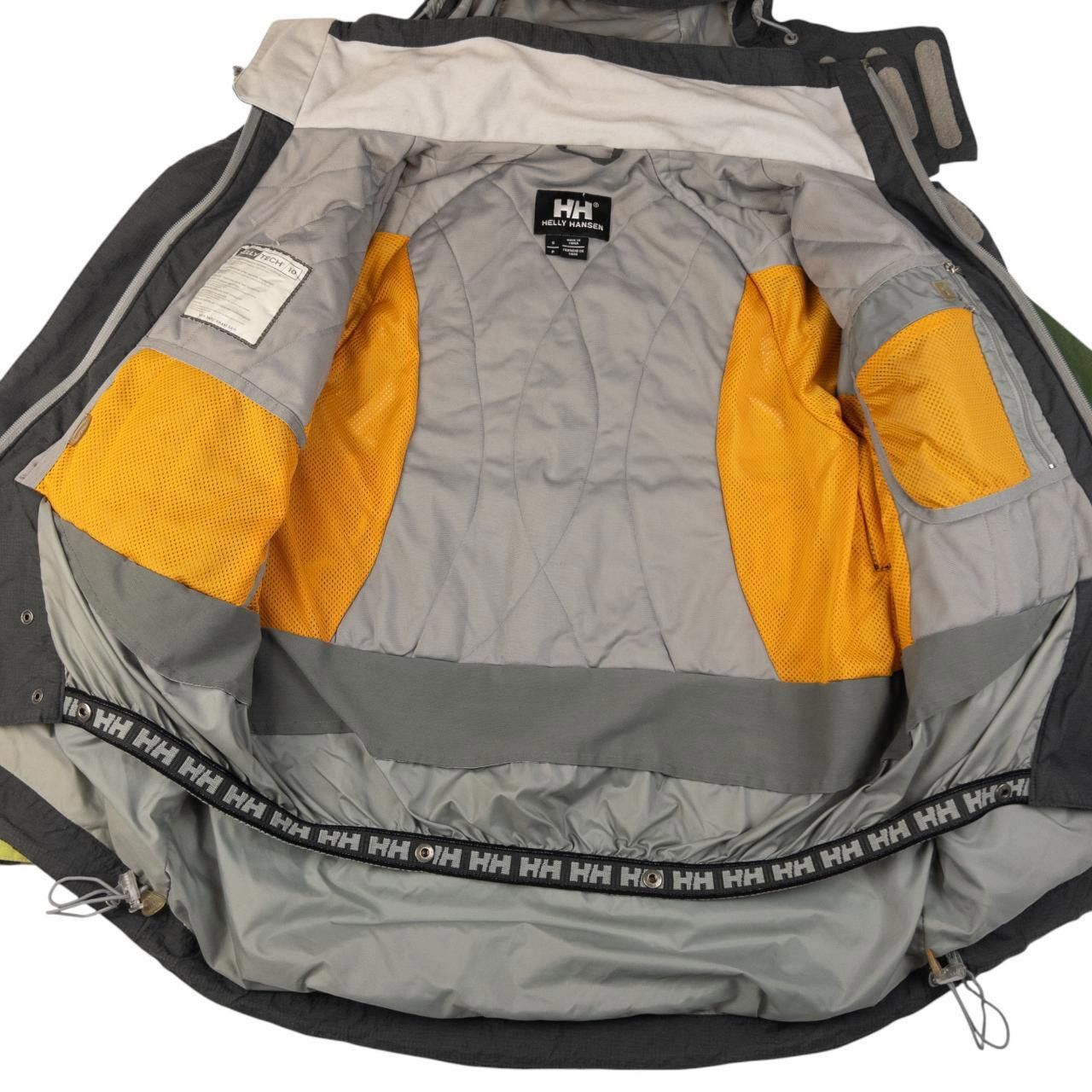 Helly Hansen Vintage Helly Hansen Hellytech Snowboarding Jacket Size M Size US M / EU 48-50 / 2 - 5 Thumbnail