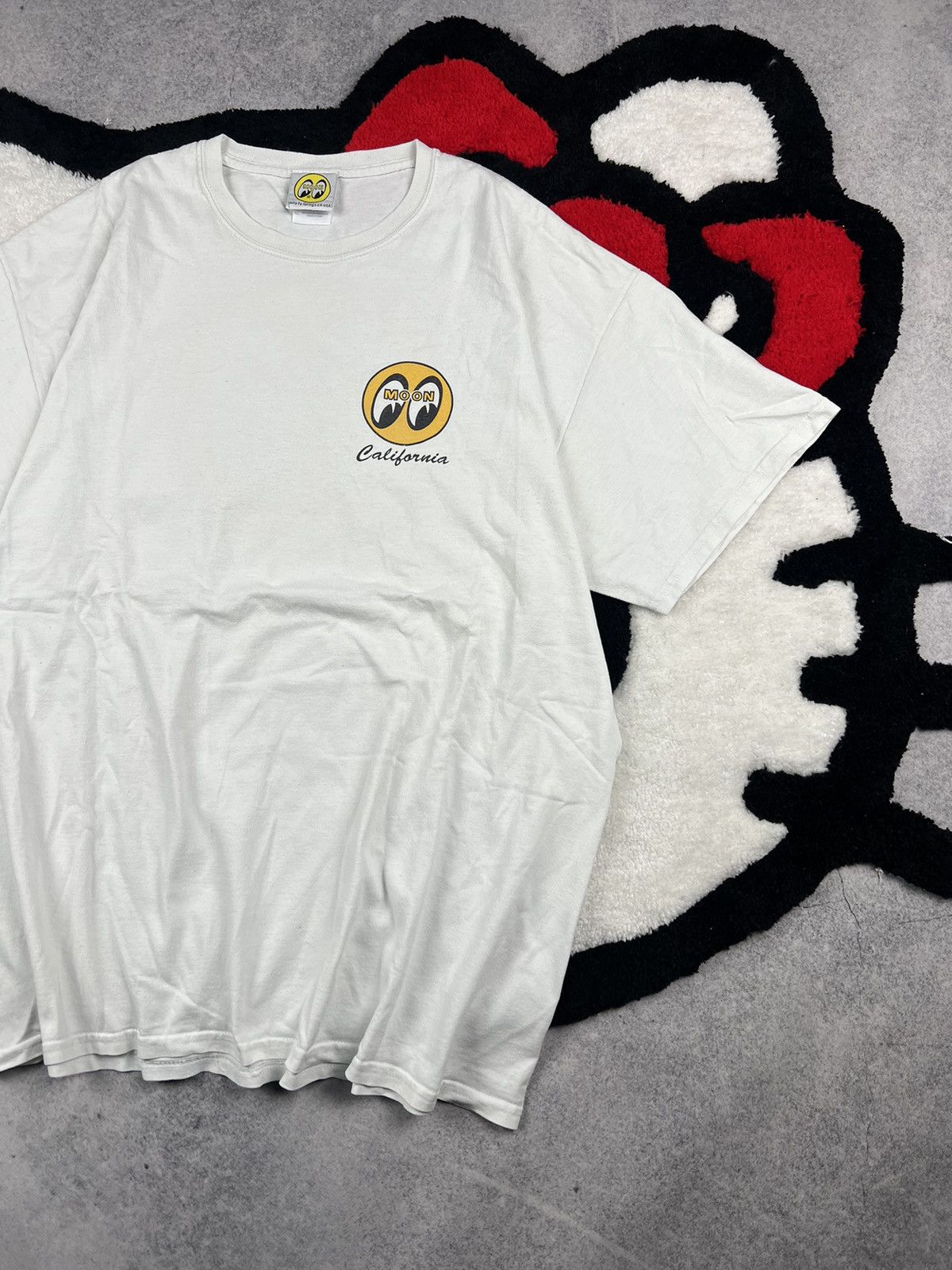 Vintage Vintage 2000’s Mooneyes USA California Big Logo Y2K Tee Size US XL / EU 56 / 4 - 7 Thumbnail