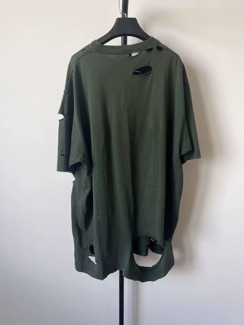Balenciaga Balenciaga Cracked Design Round Neck Short Sleeve Drop Sho Size US S / EU 44-46 / 1 - 2 Thumbnail