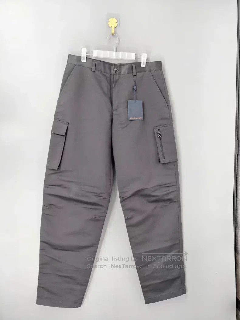 Louis Vuitton Louis Vuitton Grey metallic logo overalls pants Size US 40 / EU 56 - 1 Thumbnail
