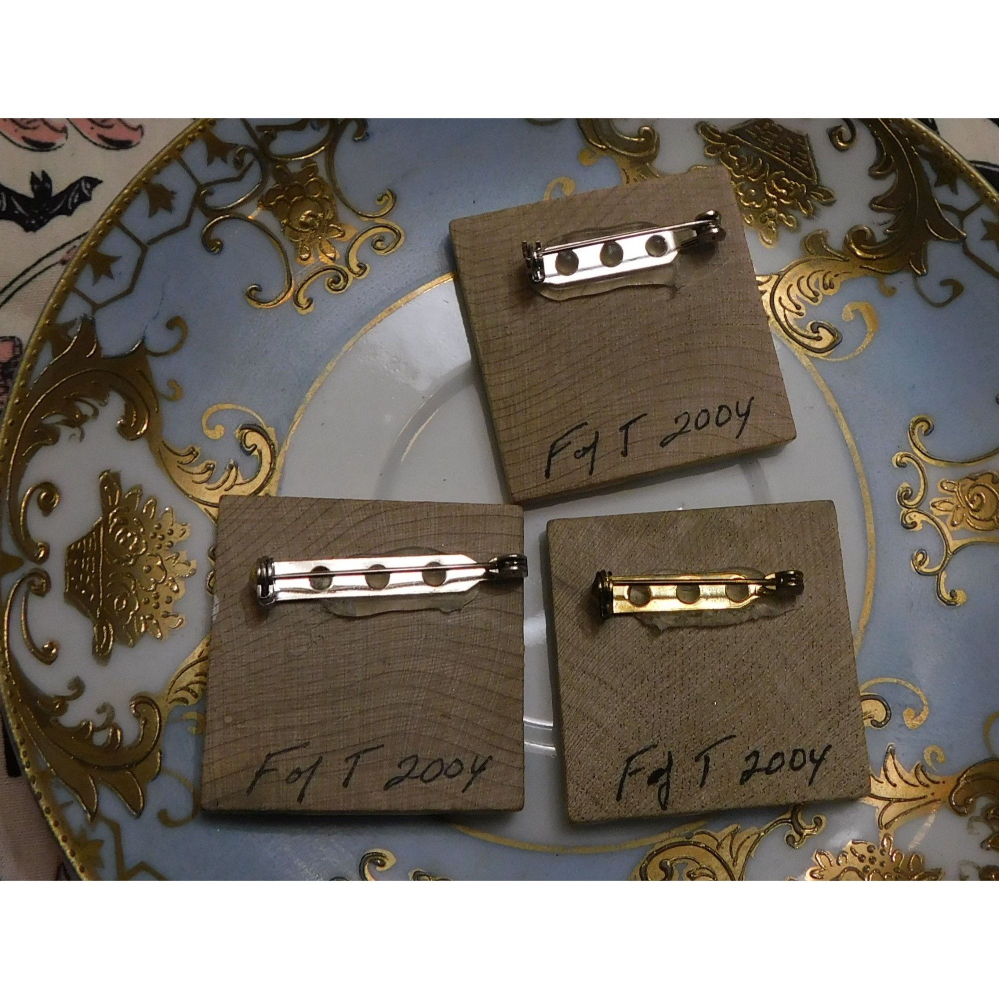 Handmade Vintage Handmade Holiday Brooches (Set of 3) Size ONE SIZE - 5 Thumbnail