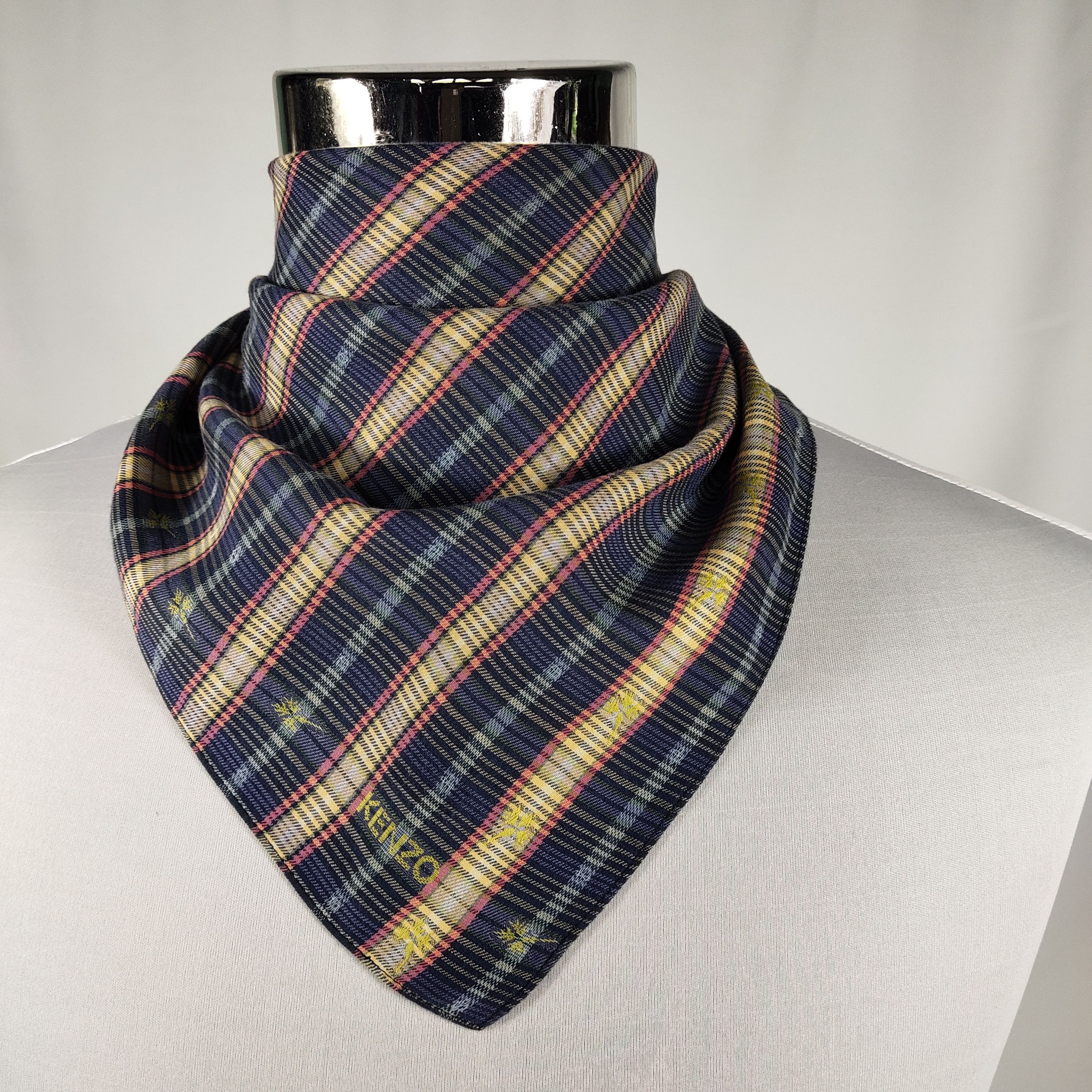 Kenzo × Vintage Kenzo Handkerchief / Neckerchief / Bandana FZ054 Size ONE SIZE - 1 Thumbnail