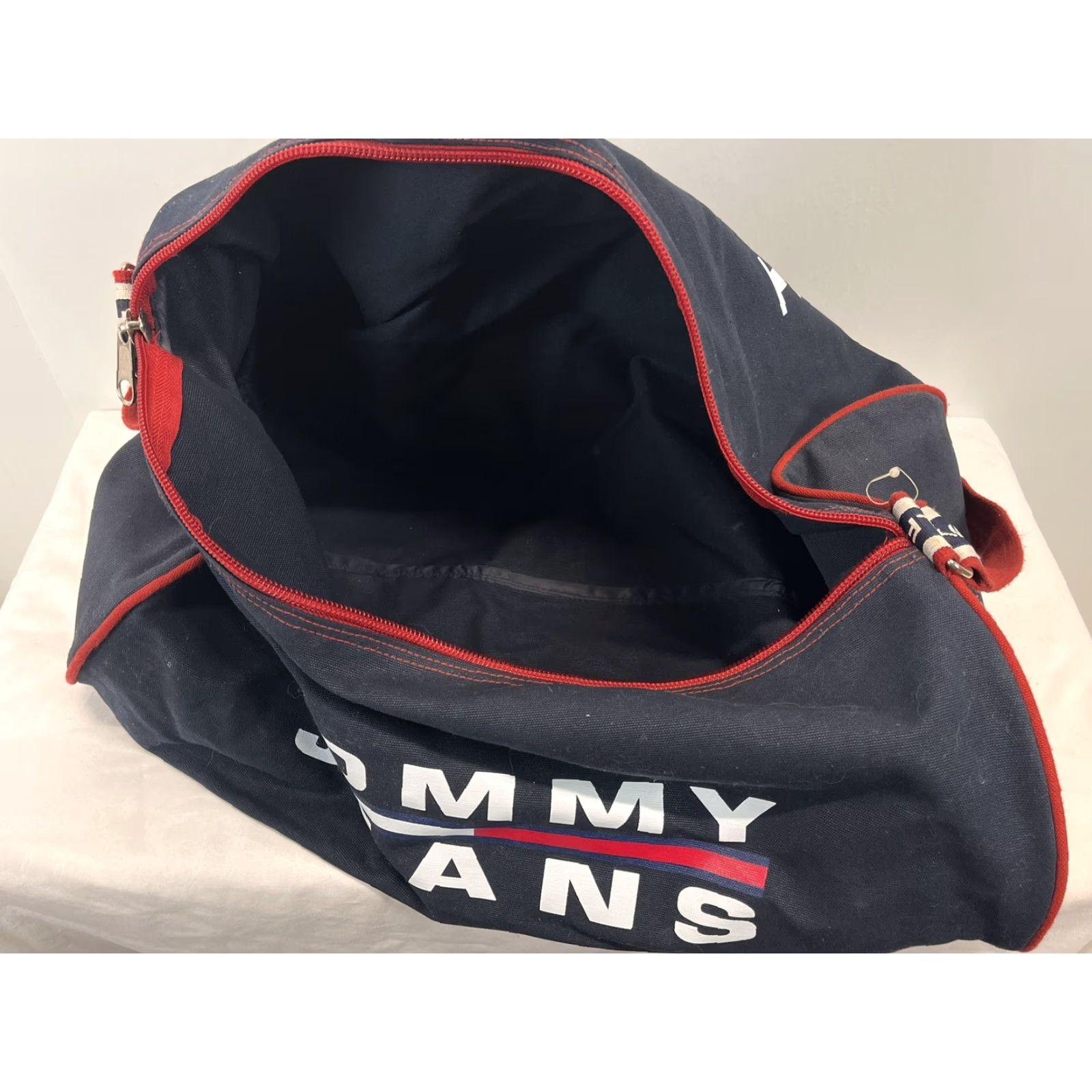 Tommy Hilfiger Vintage Tommy Hilfiger Jeans Duffle Bag GUC Navy 90’s Size US 33 - 6 Thumbnail