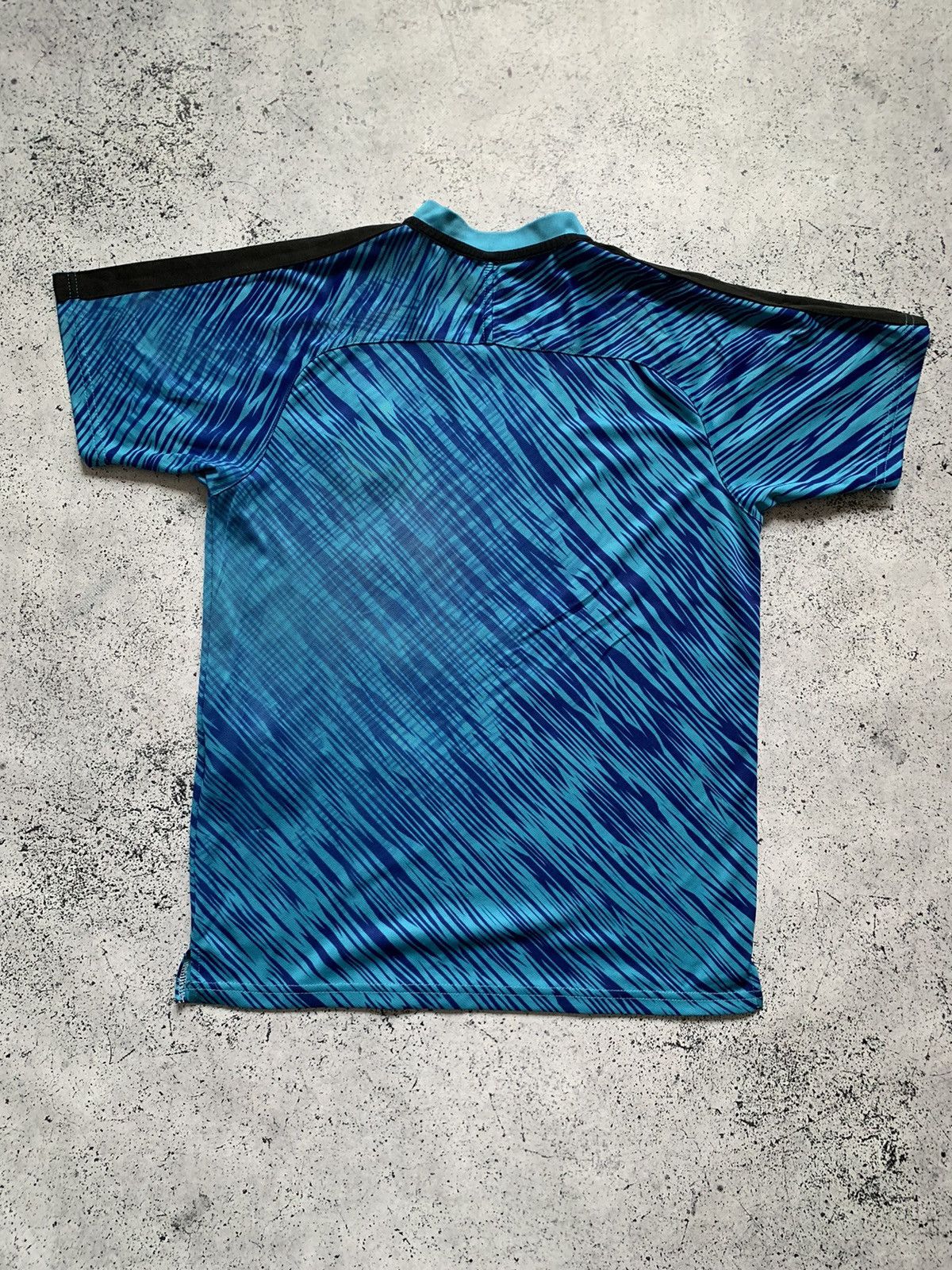 Nike Vintage Nike Inter Milan Soccer Jersey Tee Blokecore Y2K Size US S / EU 44-46 / 1 - 7 Thumbnail