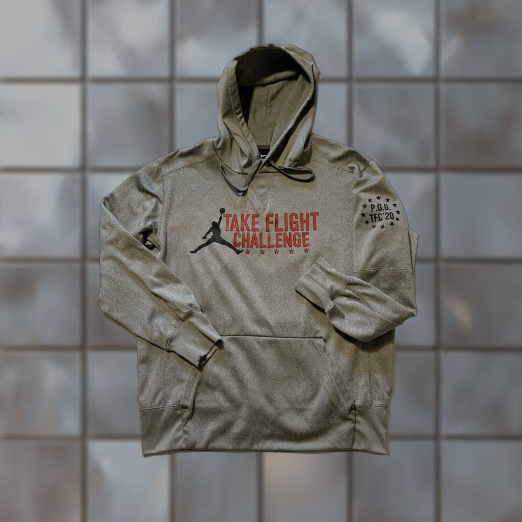 Nike VINTAGE Nike Air Jordan Take Flight Challenge Jumpman Basketball Fleece Hoodie Sz. L Gray Mens Pullover Sweatshirt 50in Chest 28in Size US L / EU 52-54 / 3 - 1 Thumbnail