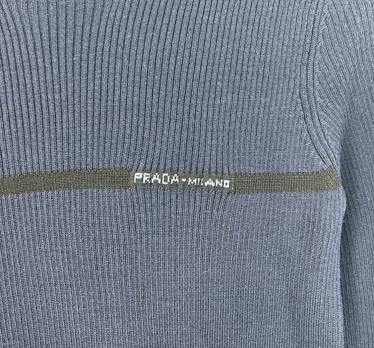 Prada Prada Navy Blue Chest Logo Knit Long Sleeve Top K12 Size S / US 4 / IT 40 - 4 Thumbnail