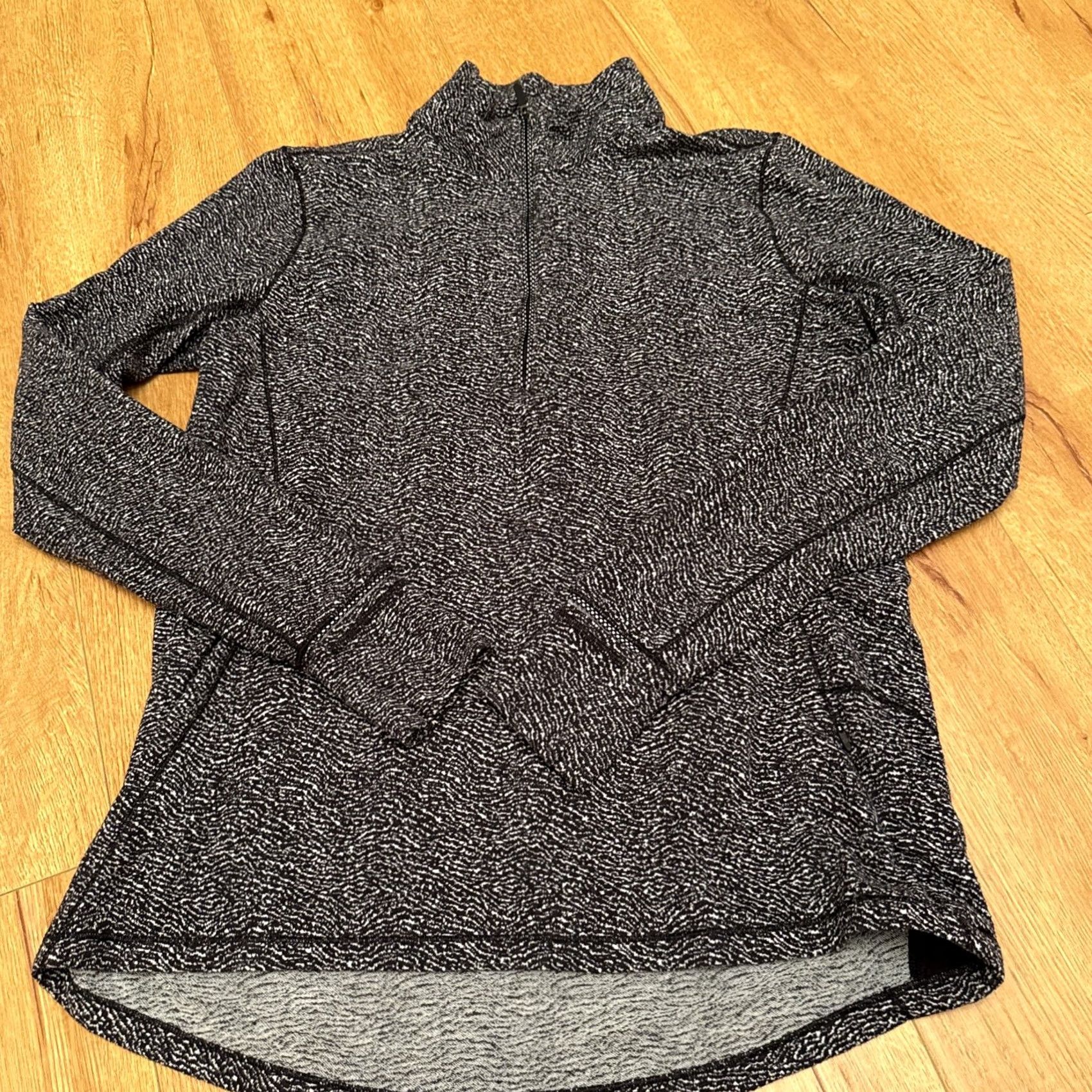 Lululemon Lululemon Outrun Half Zip Ripple Jacquard Size 12 Black White Thumb Holes Yoga Womens Kak? Size XL / US 12-14 / IT 48-50 - 7 Thumbnail