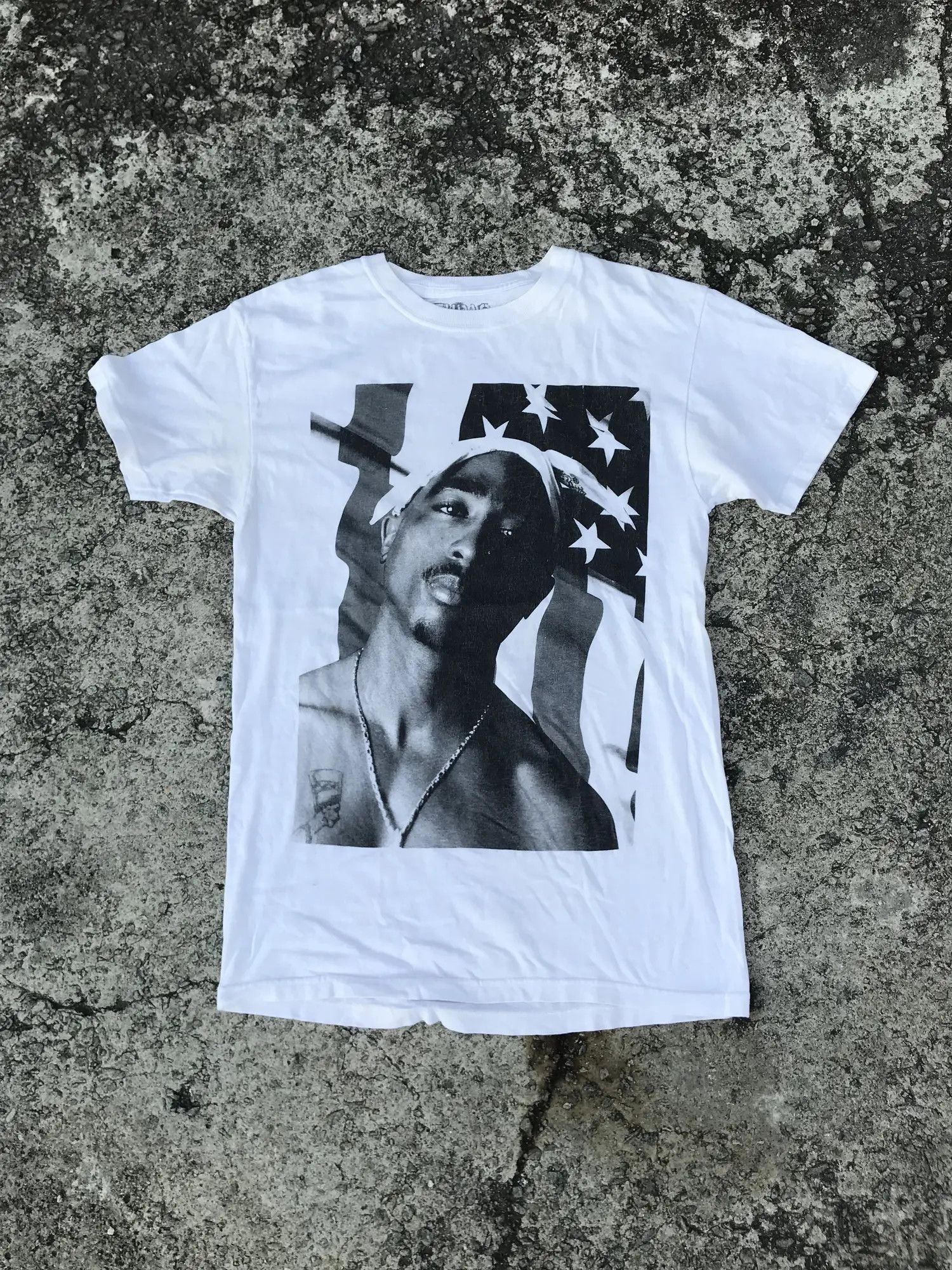 Rap Tees Vintage Tupac Shakur Big Logo Tee Size US S / EU 44-46 / 1 - 1 Thumbnail