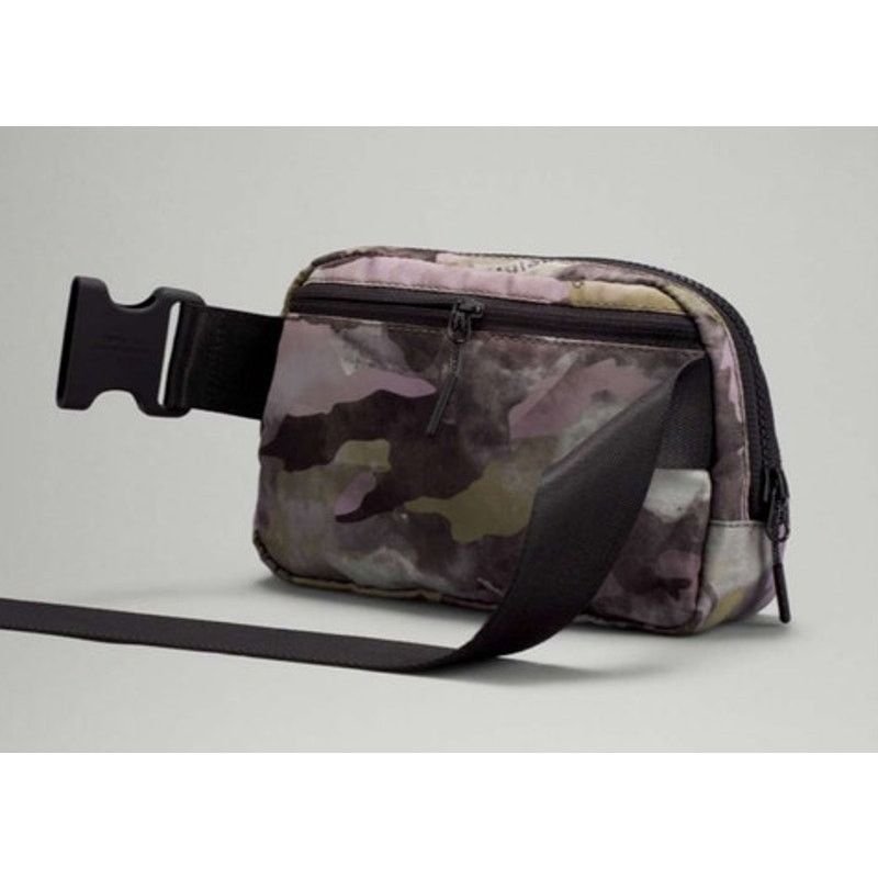 Lululemon Lululemon Everywhere Crossbody Belt Bag,Heritage Camo Wash Size ONE SIZE - 3 Thumbnail