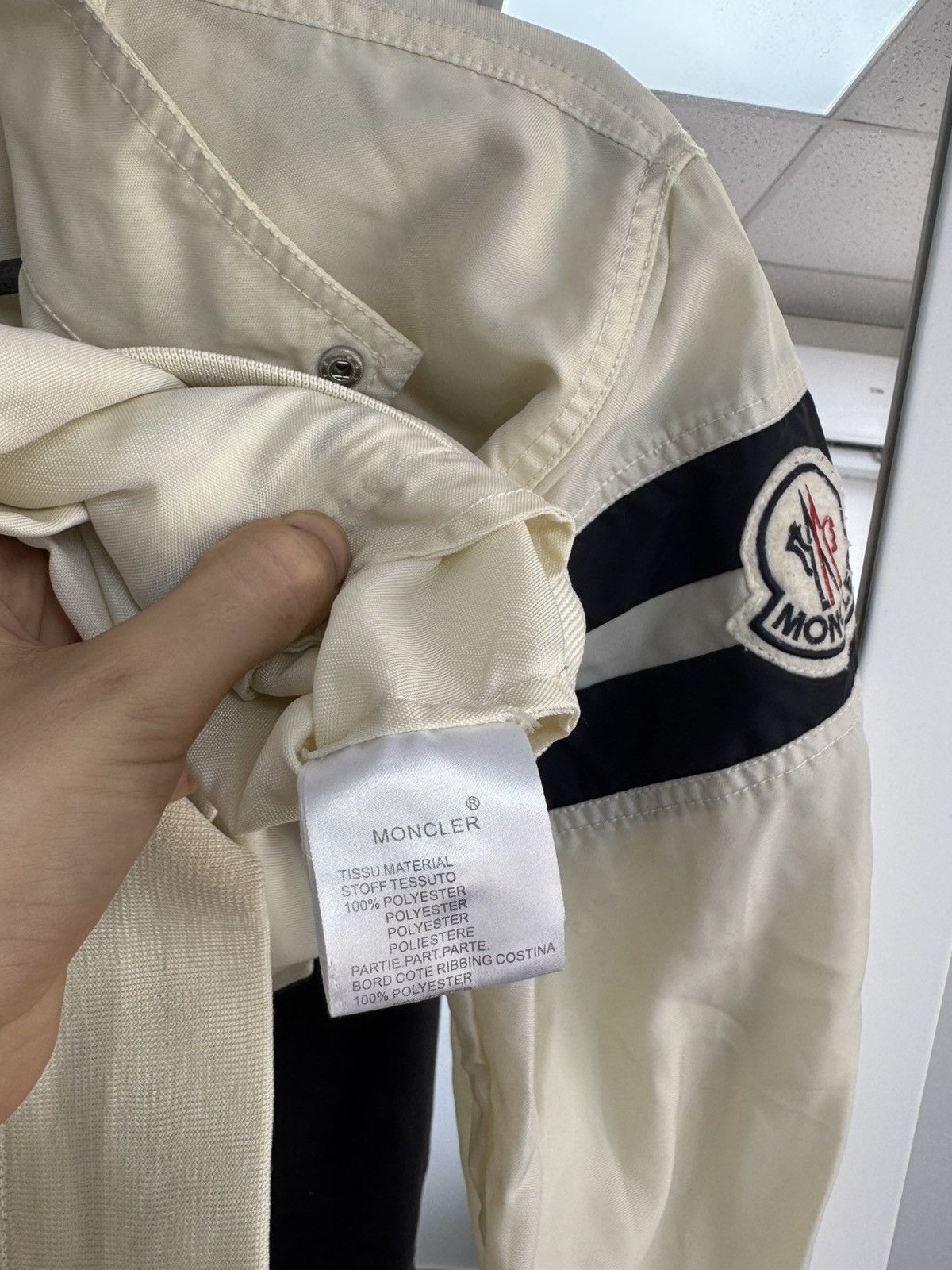 Moncler Very Rare Moncler Bomber Jacket Archive Luxury Vintage sz 4 Size US M / EU 48-50 / 2 - 12 Thumbnail