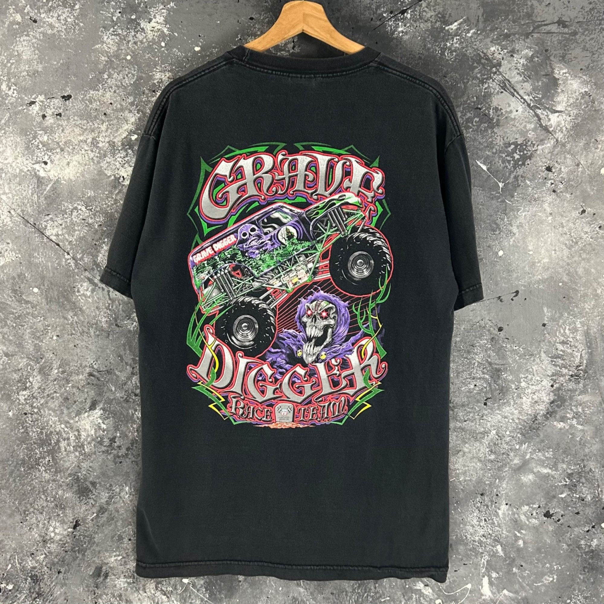 Vintage Vintage 2000’s Grave Digger shirt Size US L / EU 52-54 / 3 - 1 Thumbnail