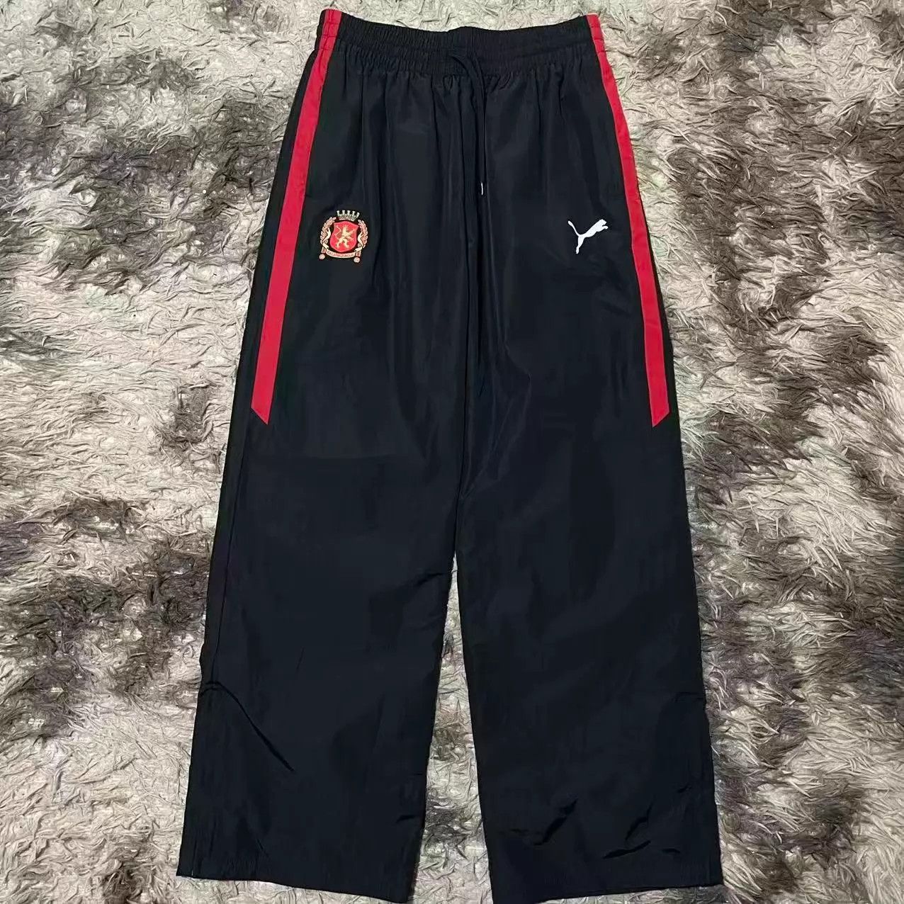 Balenciaga Balenciaga x Puma 25ss Black Red Track Pants XS Size 25" / US 0 / IT 36 - 1 Thumbnail