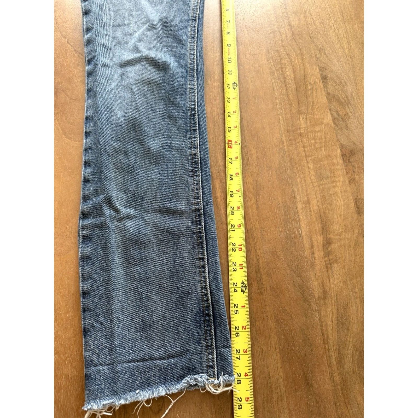 Urban Outfitters BDG Urban Outfitters Jeans Slim Straight 25x28 Womens Light Wash Denim Blue City Logo 5-Pocket Mens? Womens Size 42" / US 20 - 6 Thumbnail
