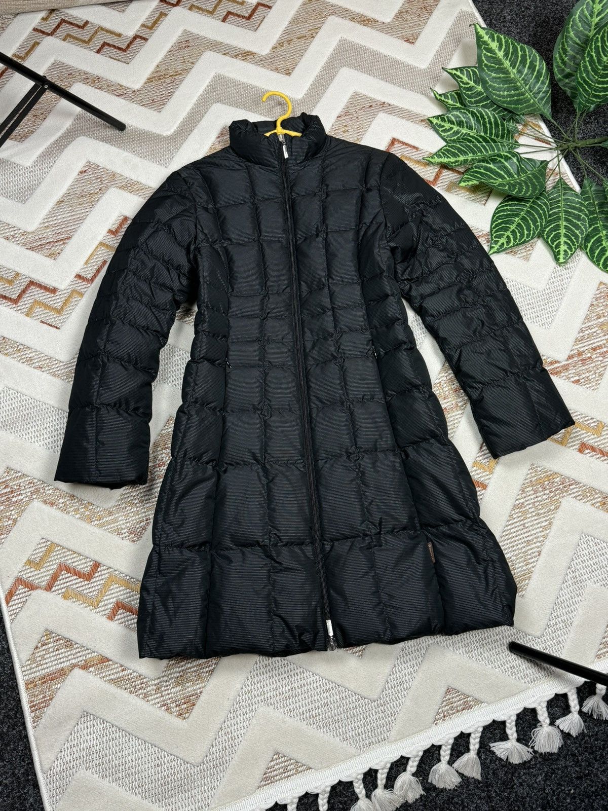 Moncler Moncler Rare Vintage Down Jacket Puffer Woman Size S - M Size S / US 4 / IT 40 - 10 Thumbnail