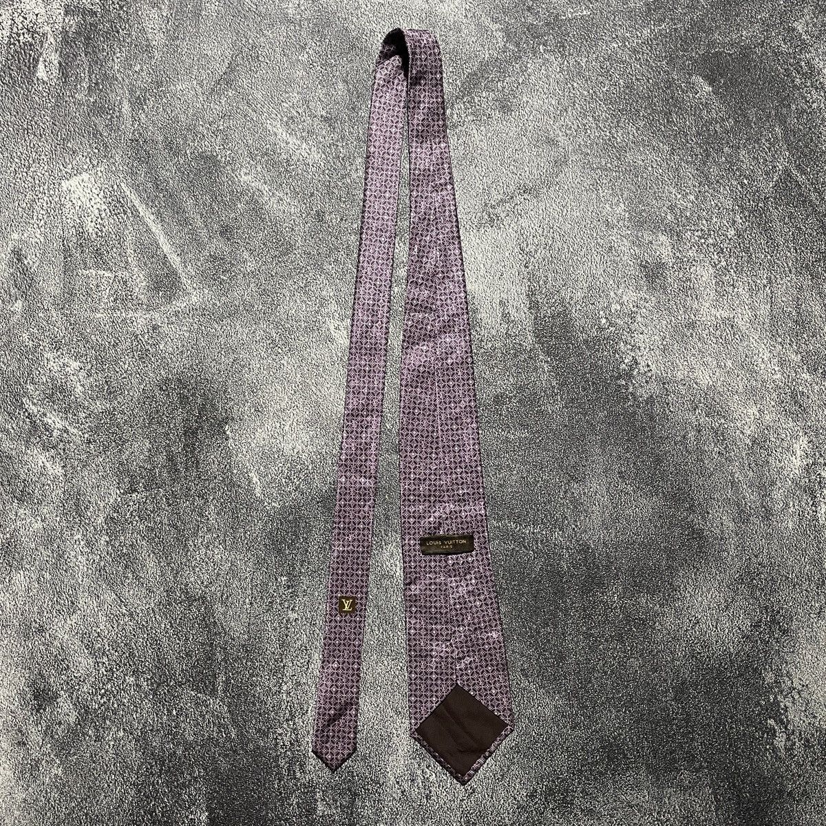 Louis Vuitton Luxury Silk Louis Vuitton Size ONE SIZE - 1 Thumbnail