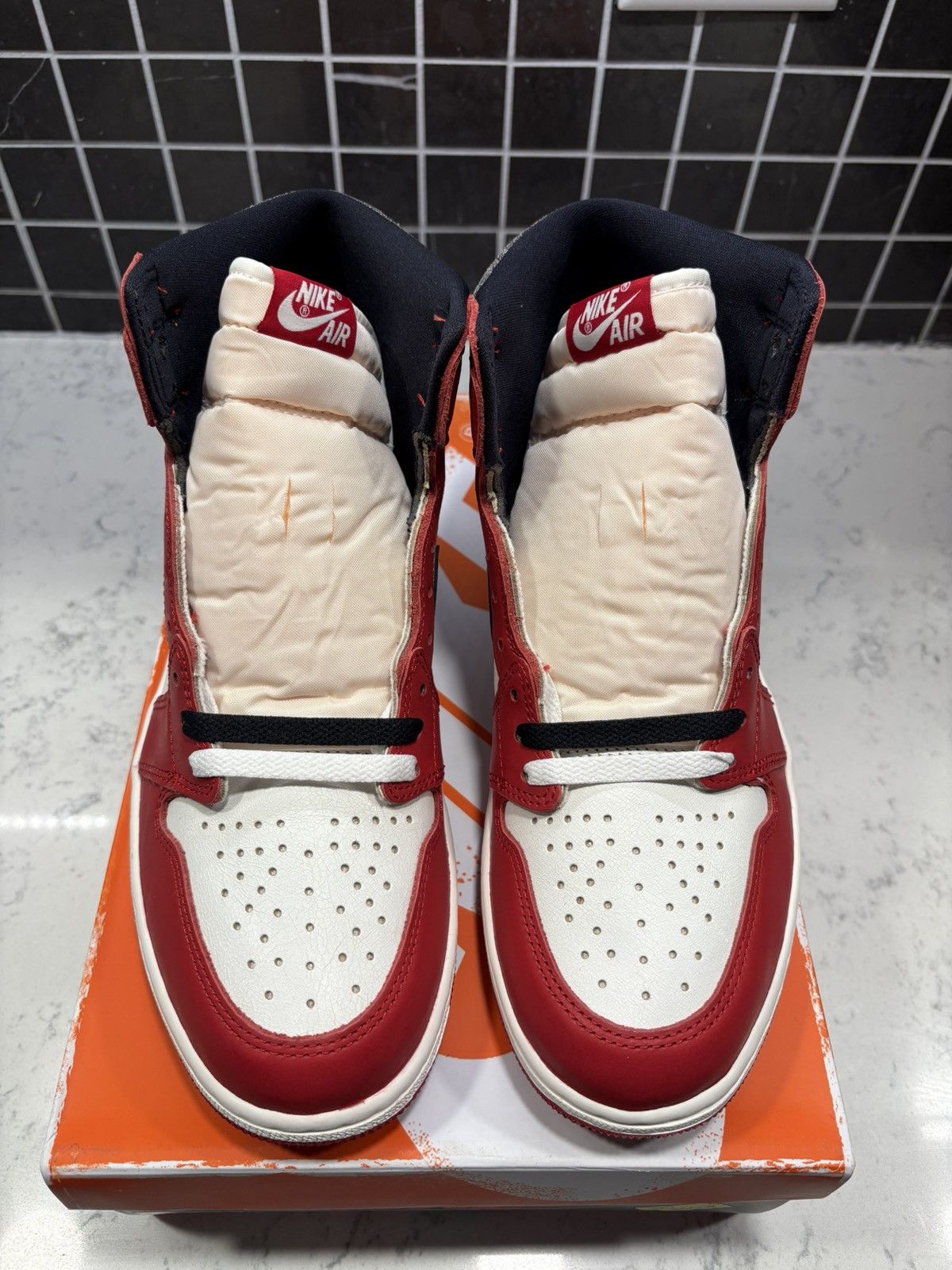 Nike Jordan 1 High Chicago Lost & Found Size US 10.5 / EU 43-44 - 8 Thumbnail
